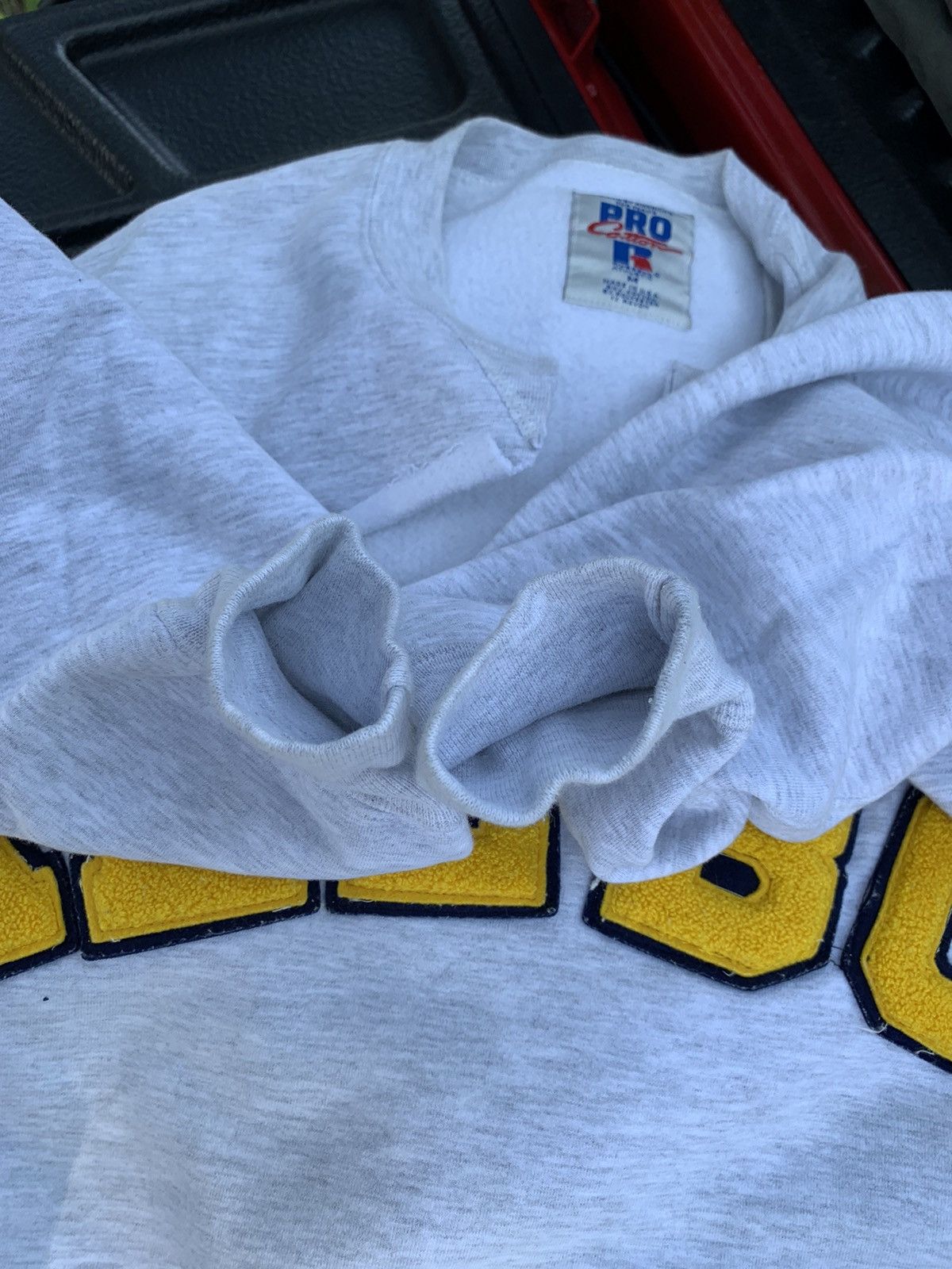 Reebok × Vintage Vintage Reebok Sweatshirt Distressed With Embroidery Logo Size US M / EU 48-50 / 2 - 10 Thumbnail