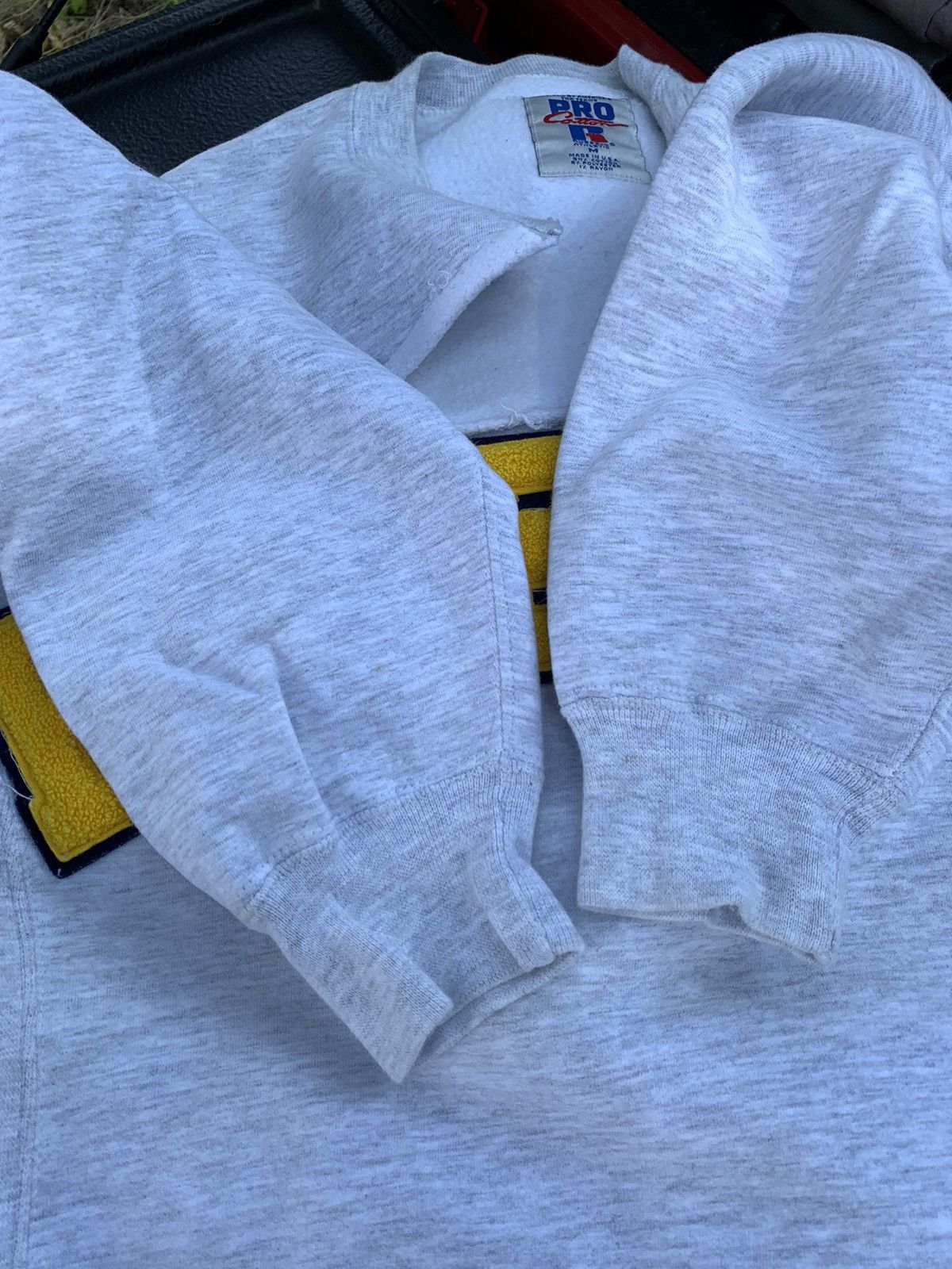 Reebok × Vintage Vintage Reebok Sweatshirt Distressed With Embroidery Logo Size US M / EU 48-50 / 2 - 5 Thumbnail