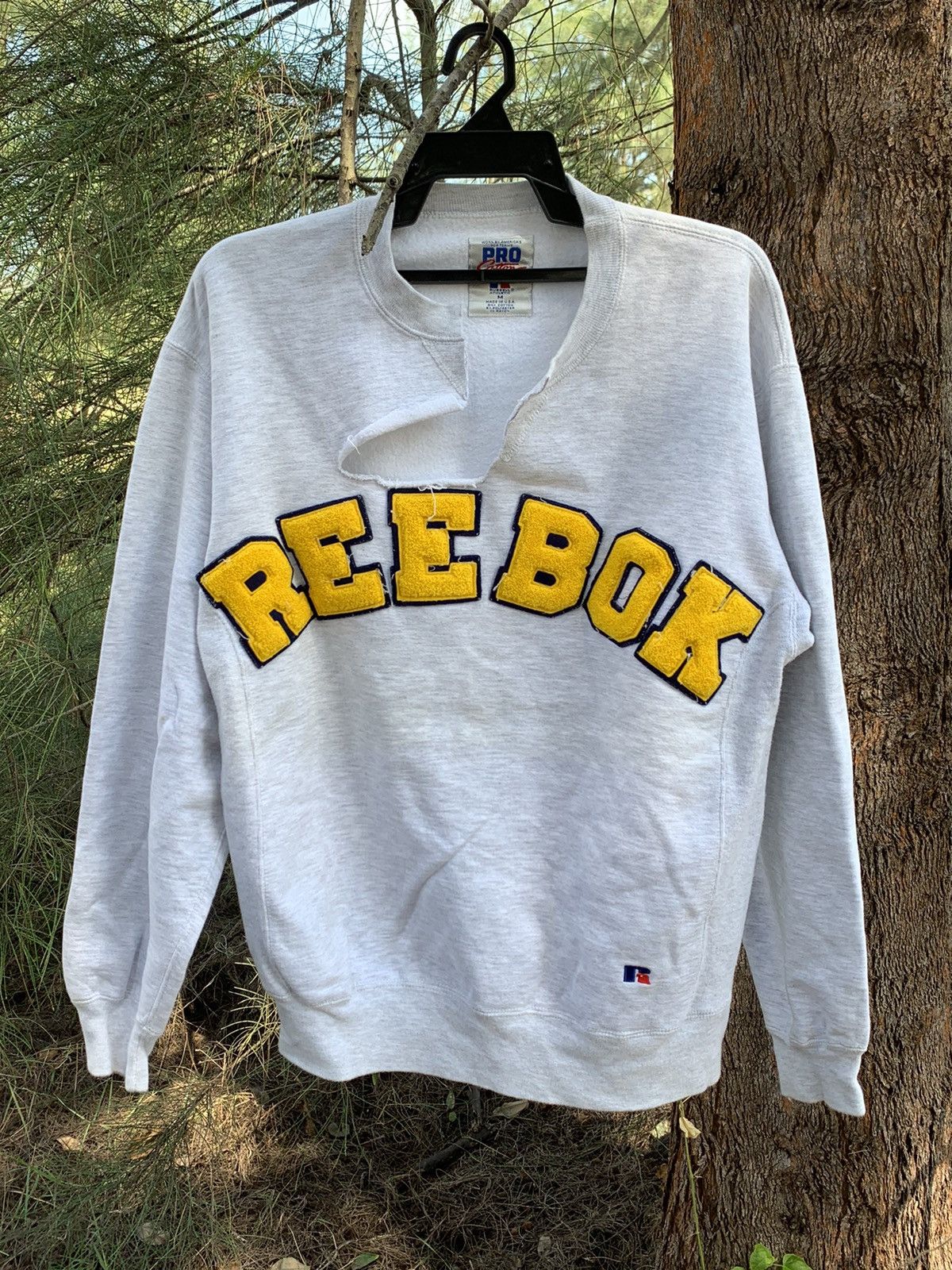 Reebok × Vintage Vintage Reebok Sweatshirt Distressed With Embroidery Logo Size US M / EU 48-50 / 2 - 1 Thumbnail