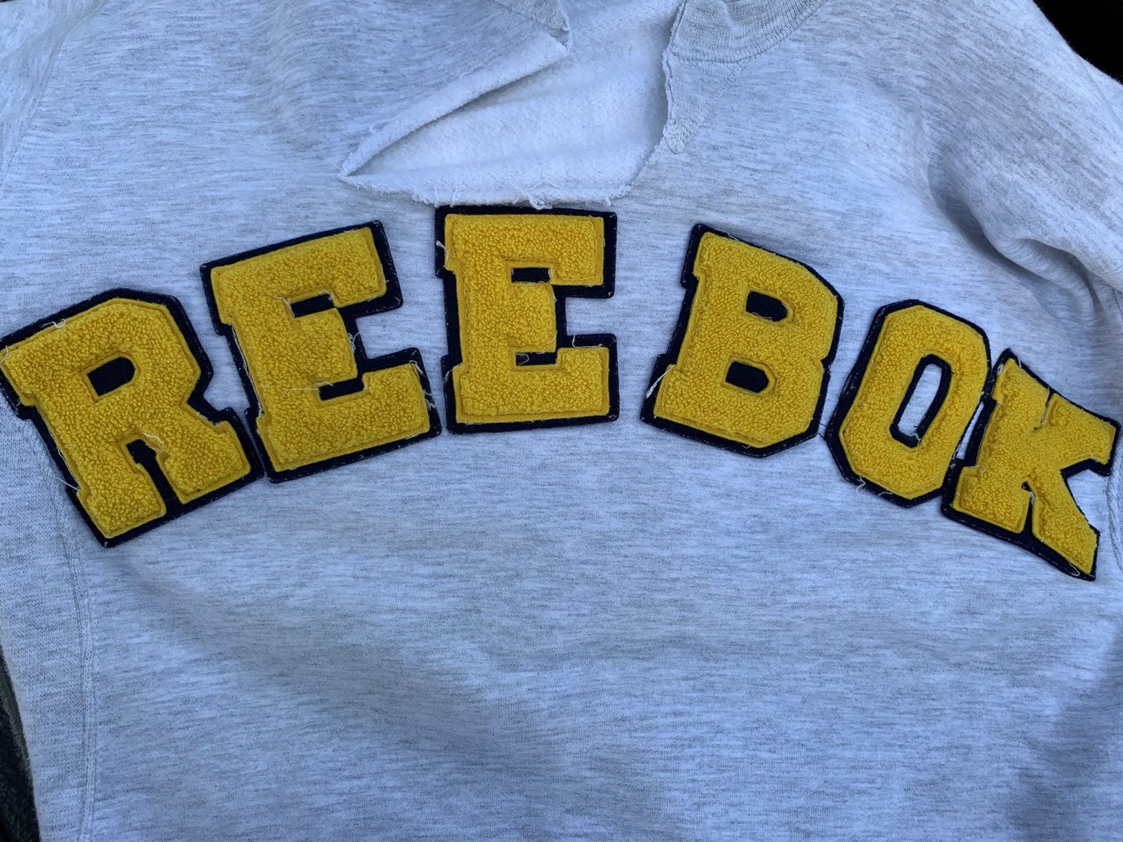 Reebok × Vintage Vintage Reebok Sweatshirt Distressed With Embroidery Logo Size US M / EU 48-50 / 2 - 6 Thumbnail