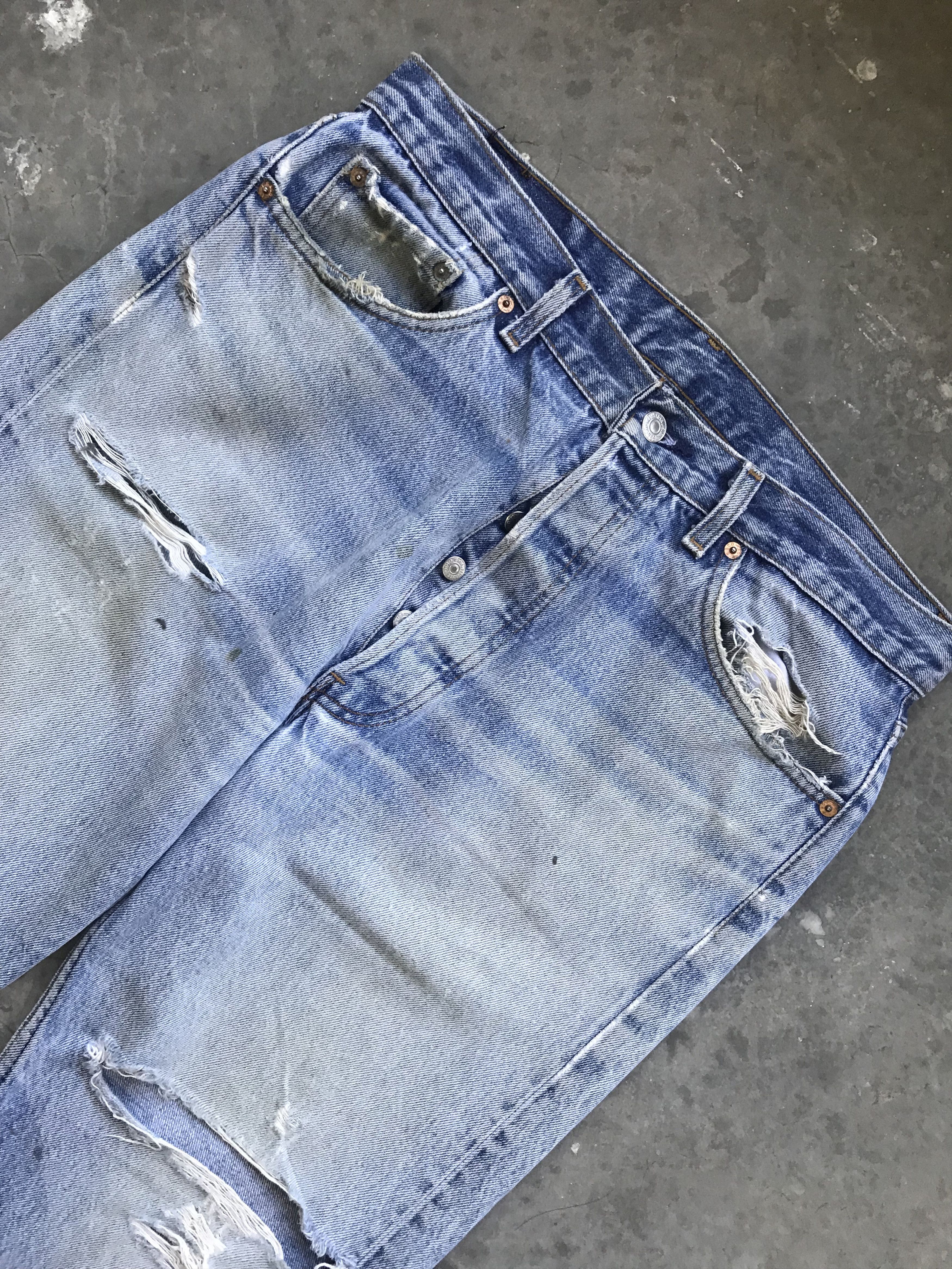 Levi's × Vintage VLEV3 - Vintage 90s Levis 501xx USA Distresed Denim Size US 33 - 2 Thumbnail