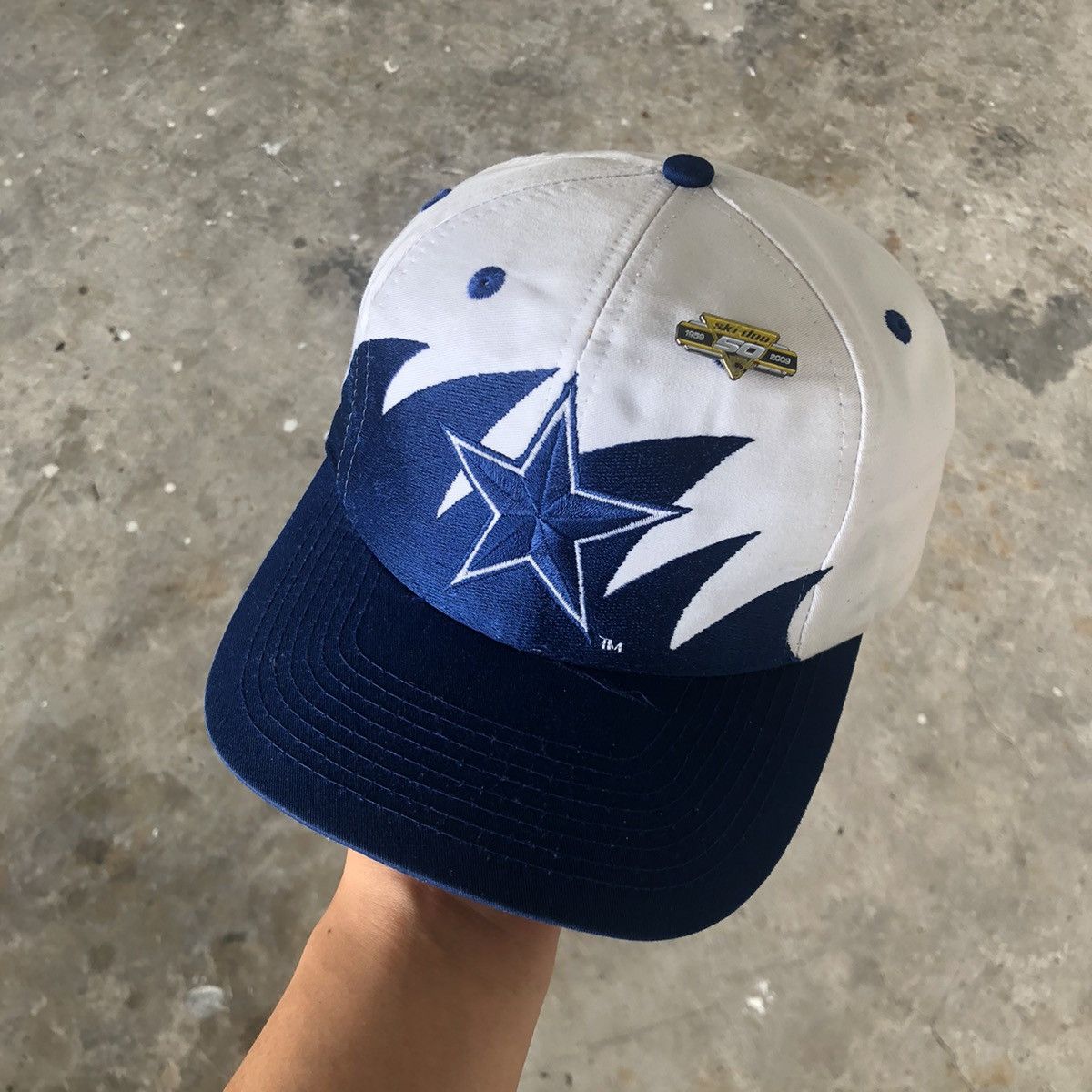 Cowboys sharktooth hat online