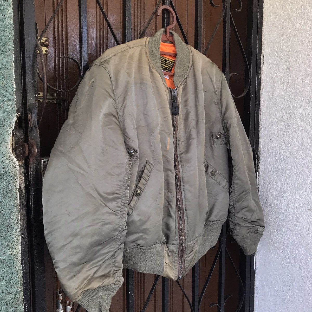 Avirex Vintage Sun Faded Avirex Usaf MA-1 Bomber Jacket Zip Emar Size US L / EU 52-54 / 3 - 2 Thumbnail