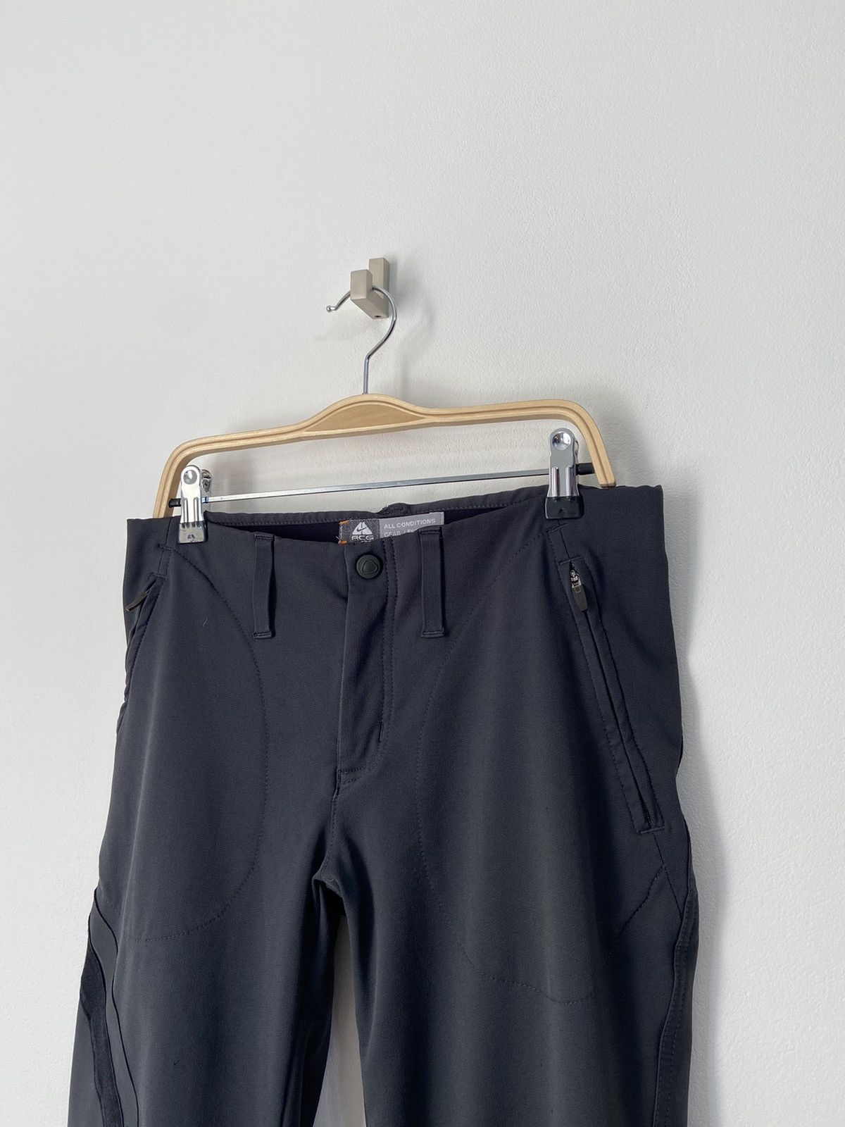 Nike Nike ACG Women’s Pant Softshell Size 28" / US 6 / IT 42 - 2 Thumbnail