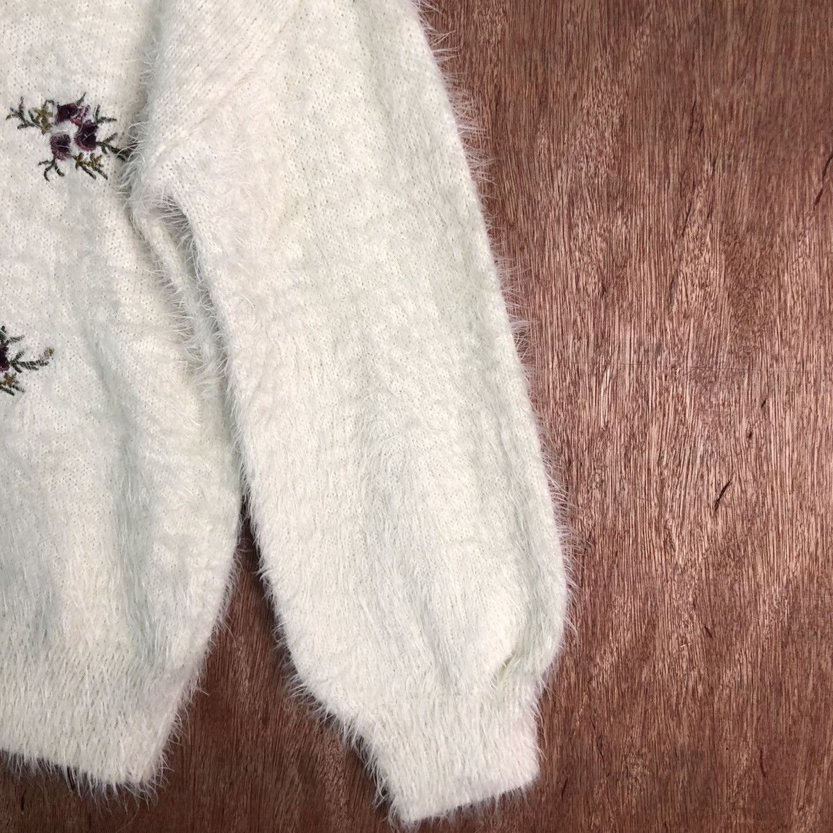 Homespun Knitwear × Japanese Brand DLL Earth Music & Ecology White shaggy Mohair Knitwear #c226 Size US S / EU 44-46 / 1 - 5 Thumbnail