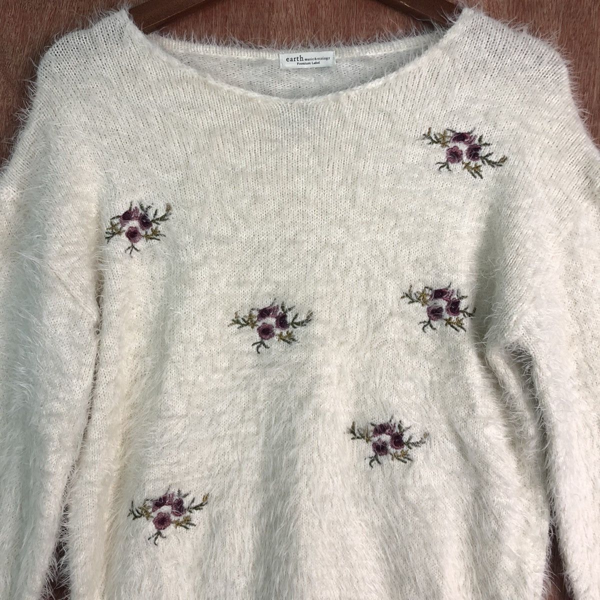 Homespun Knitwear × Japanese Brand DLL Earth Music & Ecology White shaggy Mohair Knitwear #c226 Size US S / EU 44-46 / 1 - 8 Thumbnail