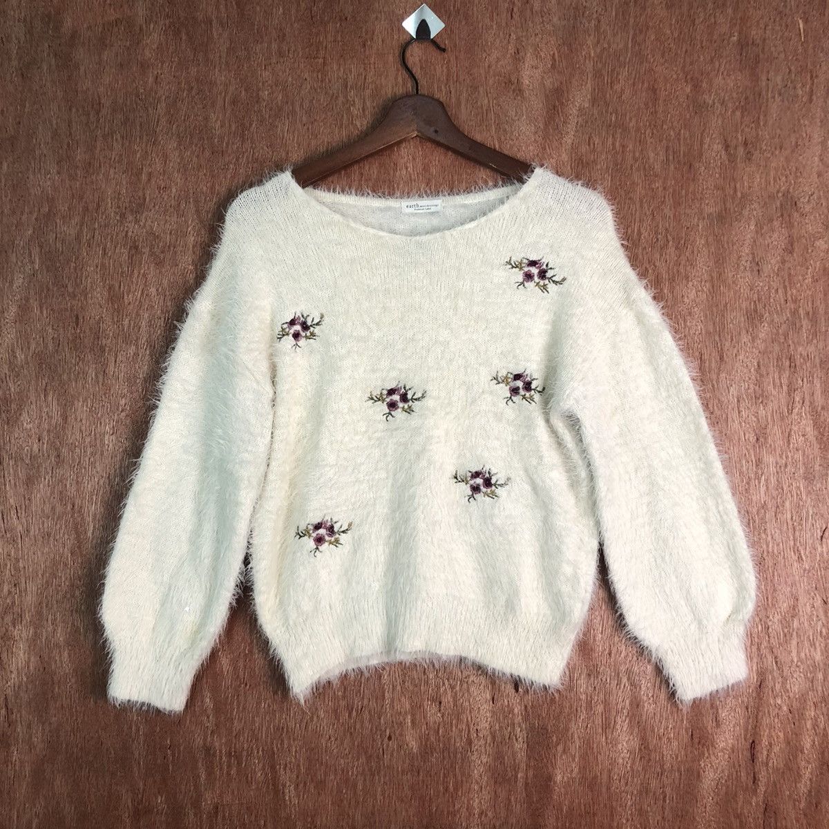 Homespun Knitwear × Japanese Brand DLL Earth Music & Ecology White shaggy Mohair Knitwear #c226 Size US S / EU 44-46 / 1 - 1 Thumbnail