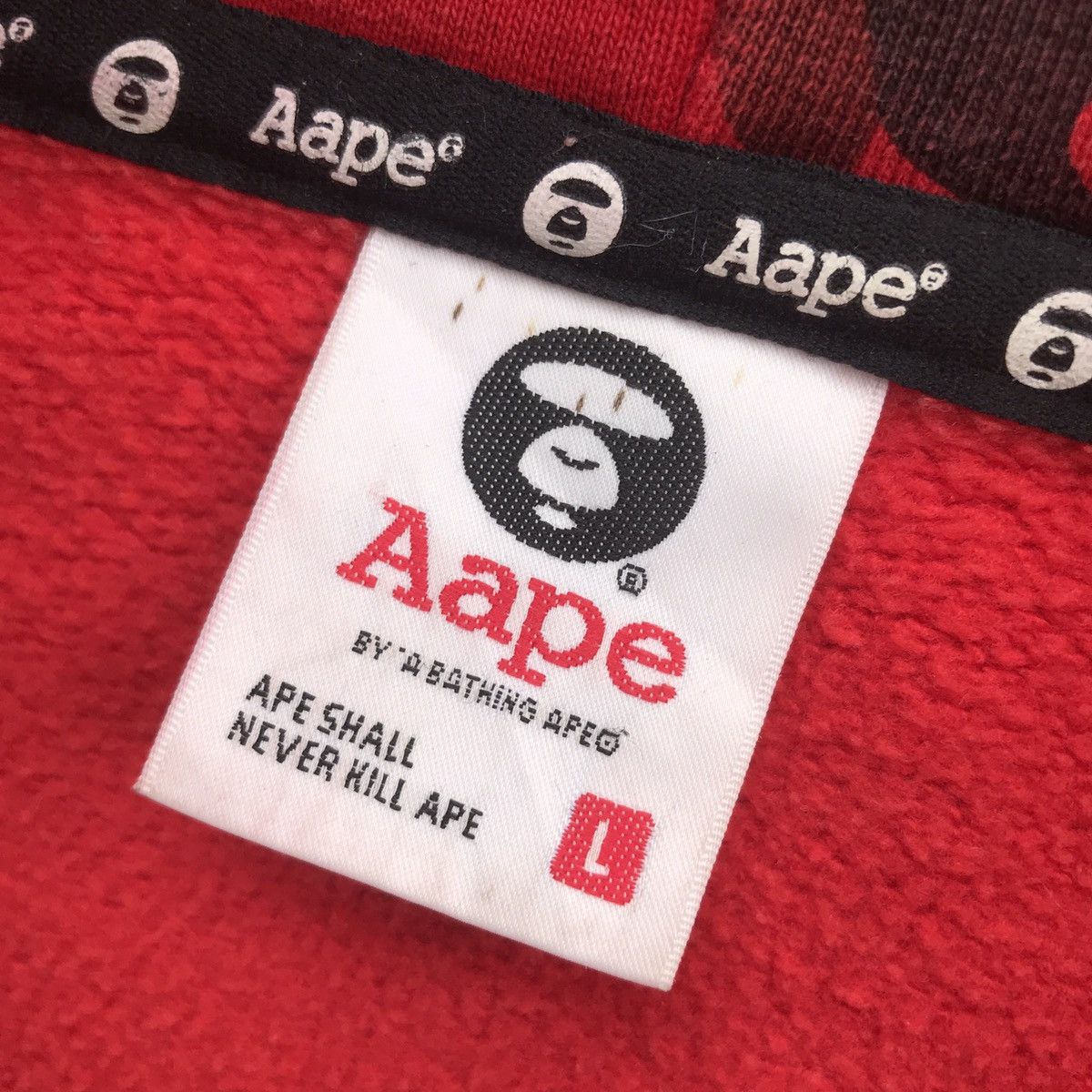 Aape Aape by Bathing Ape 2013 Red Camouflage CNY Hoodie Zipper Size US M / EU 48-50 / 2 - 14 Thumbnail
