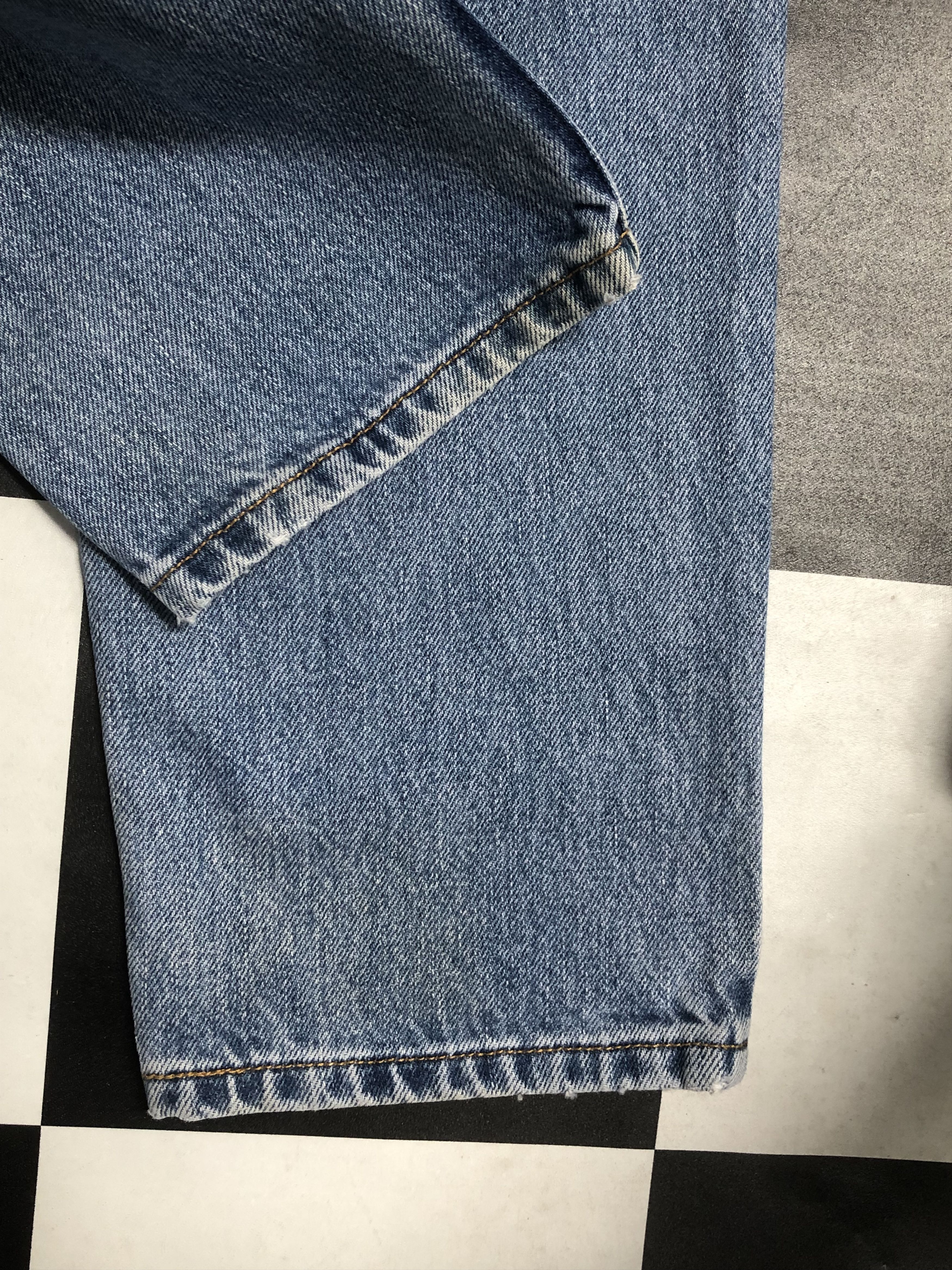 Levi's Vintage Levis 550 Relaxed Tapered Jeans L562 Size US 30 / EU 46 - 9 Thumbnail