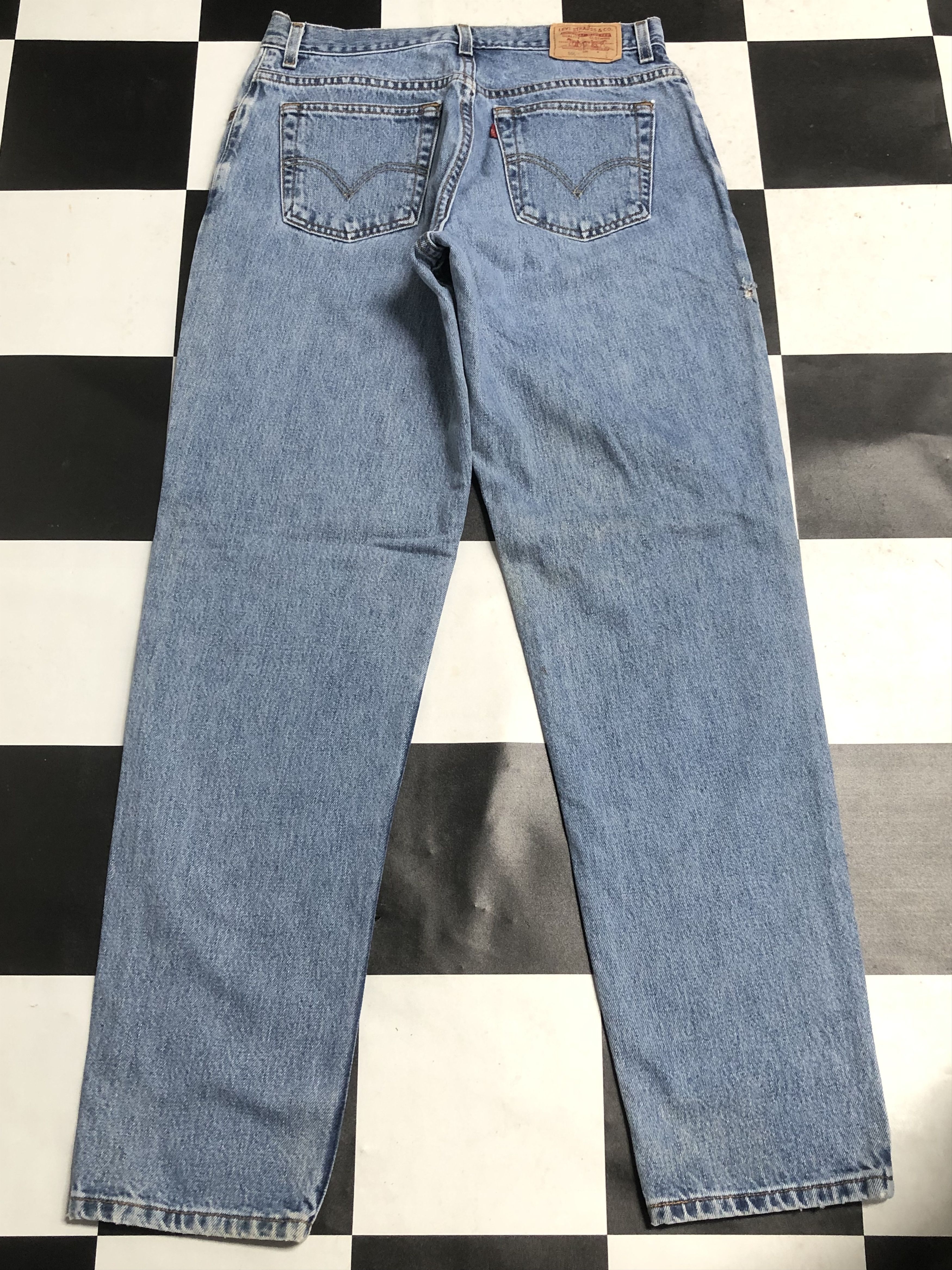 Levi's Vintage Levis 550 Relaxed Tapered Jeans L562 Size US 30 / EU 46 - 2 Thumbnail