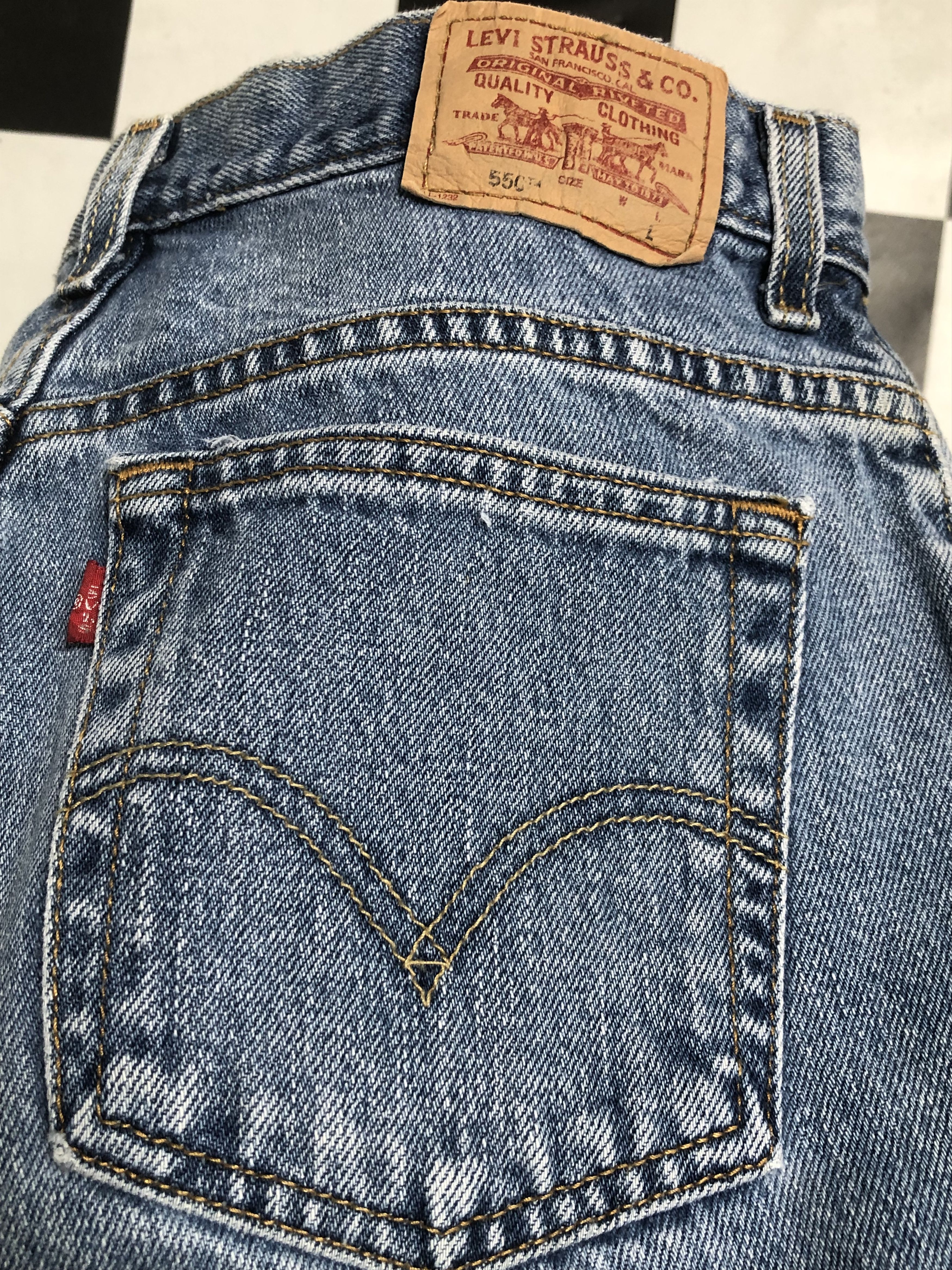 Levi's Vintage Levis 550 Relaxed Tapered Jeans L562 Size US 30 / EU 46 - 8 Thumbnail