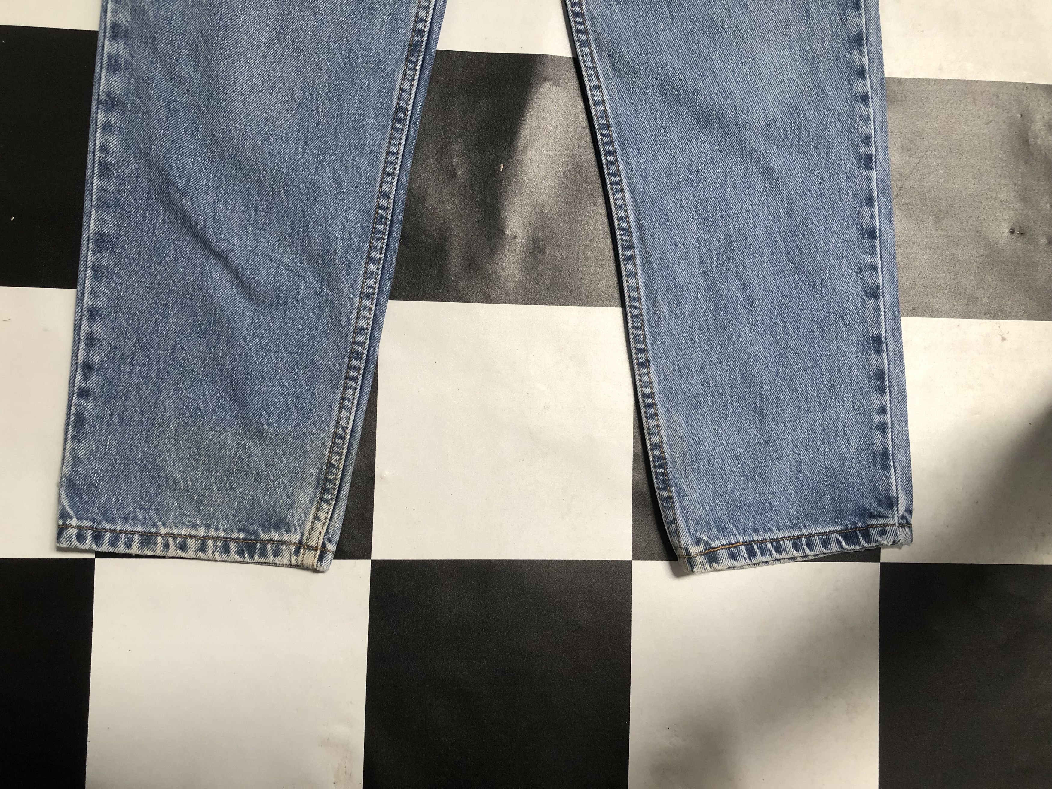 Levi's Vintage Levis 550 Relaxed Tapered Jeans L562 Size US 30 / EU 46 - 4 Thumbnail