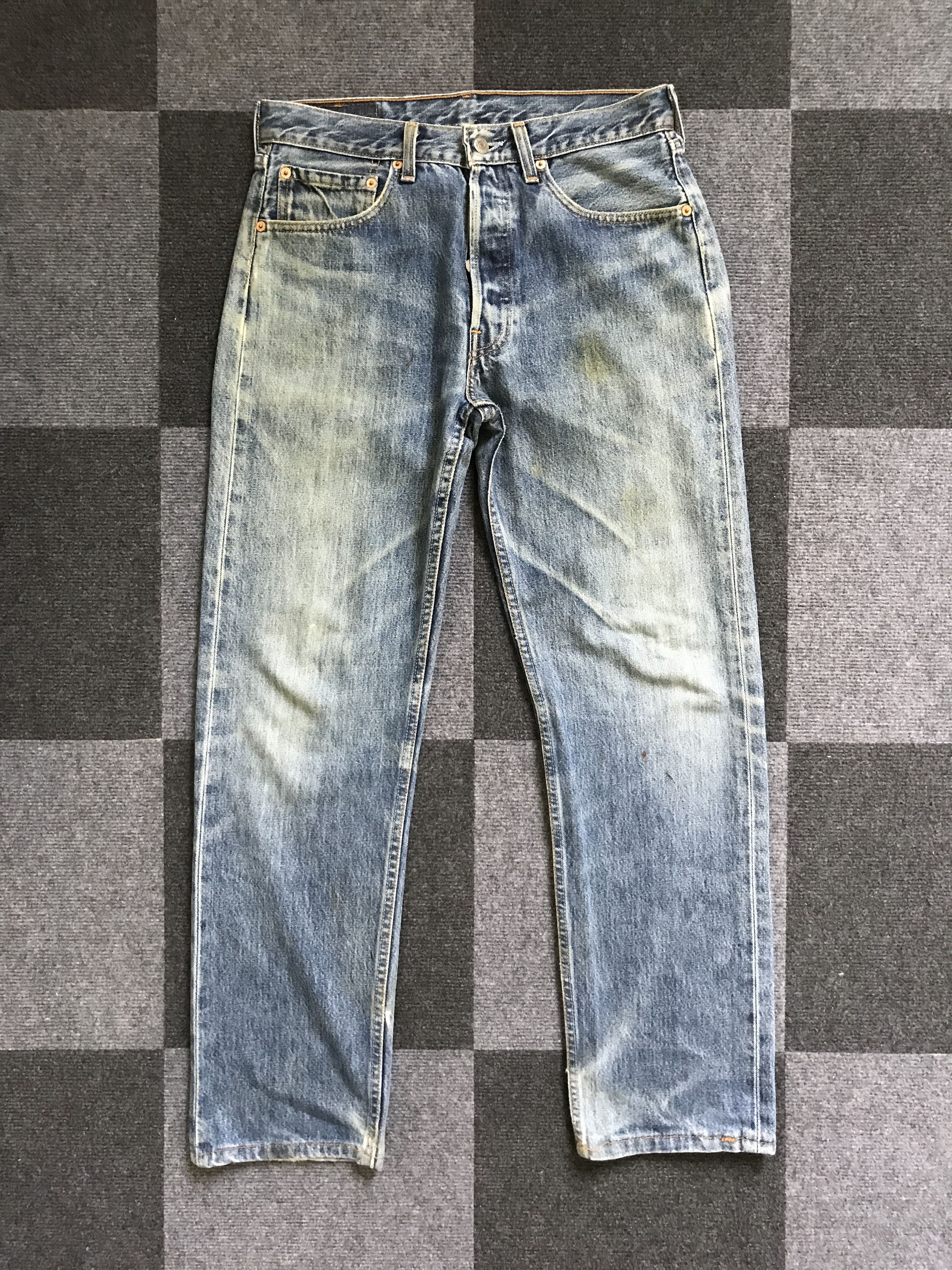 image of Vlev84 - Vintage Levis 501 Medium Wash Jeans, Men's (Size 30)