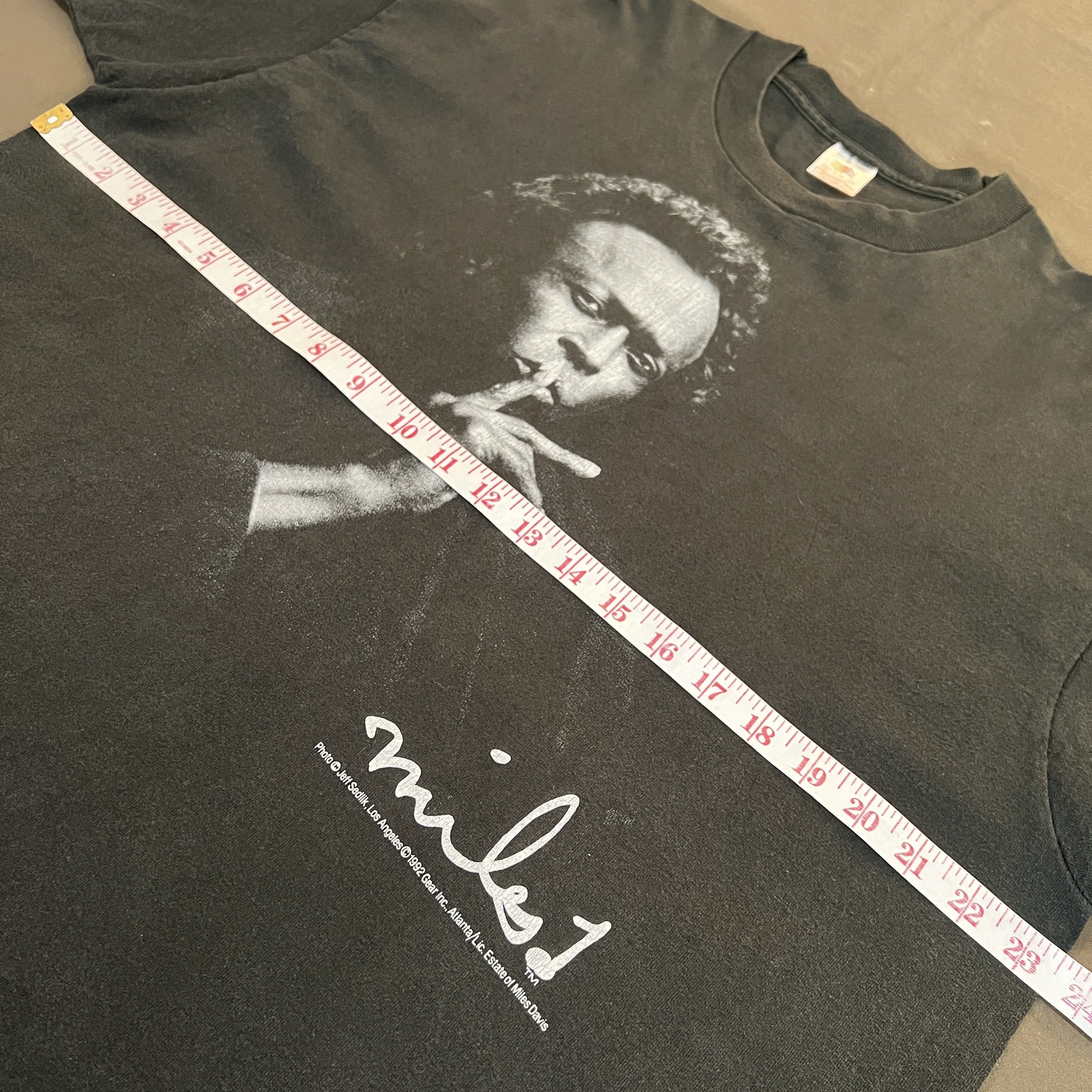 Vintage 90s Miles Davis By Jeff Sedlik portraits Jazz Tee XL Faded Size US XL / EU 56 / 4 - 9 Thumbnail
