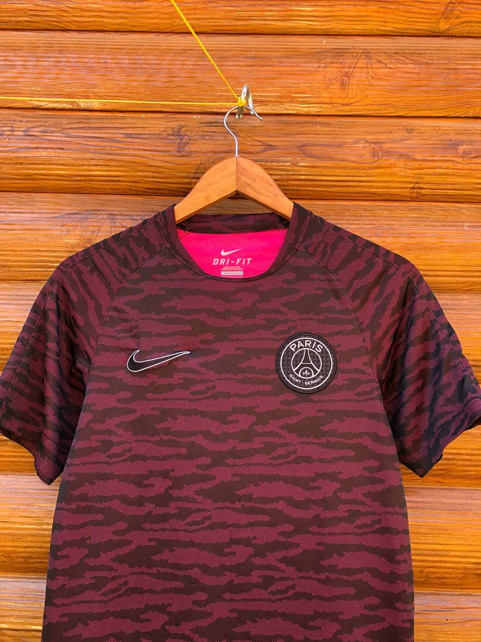Nike PARIS SAINT GERMAIN FOOTBALL SHIRT SOCCER JERSEY NIKE Size US S / EU 44-46 / 1 - 2 Thumbnail