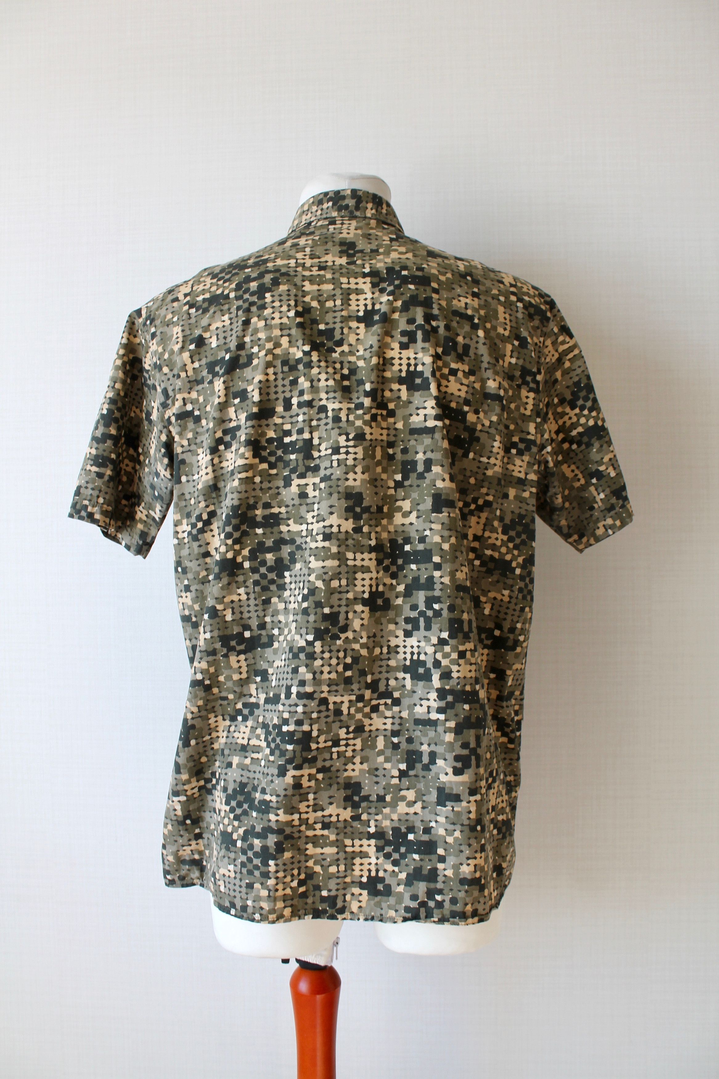 Carhartt VINTAGE! Carhartt Camo Shirt Short Sleeve XL Size US XL / EU 56 / 4 - 13 Thumbnail