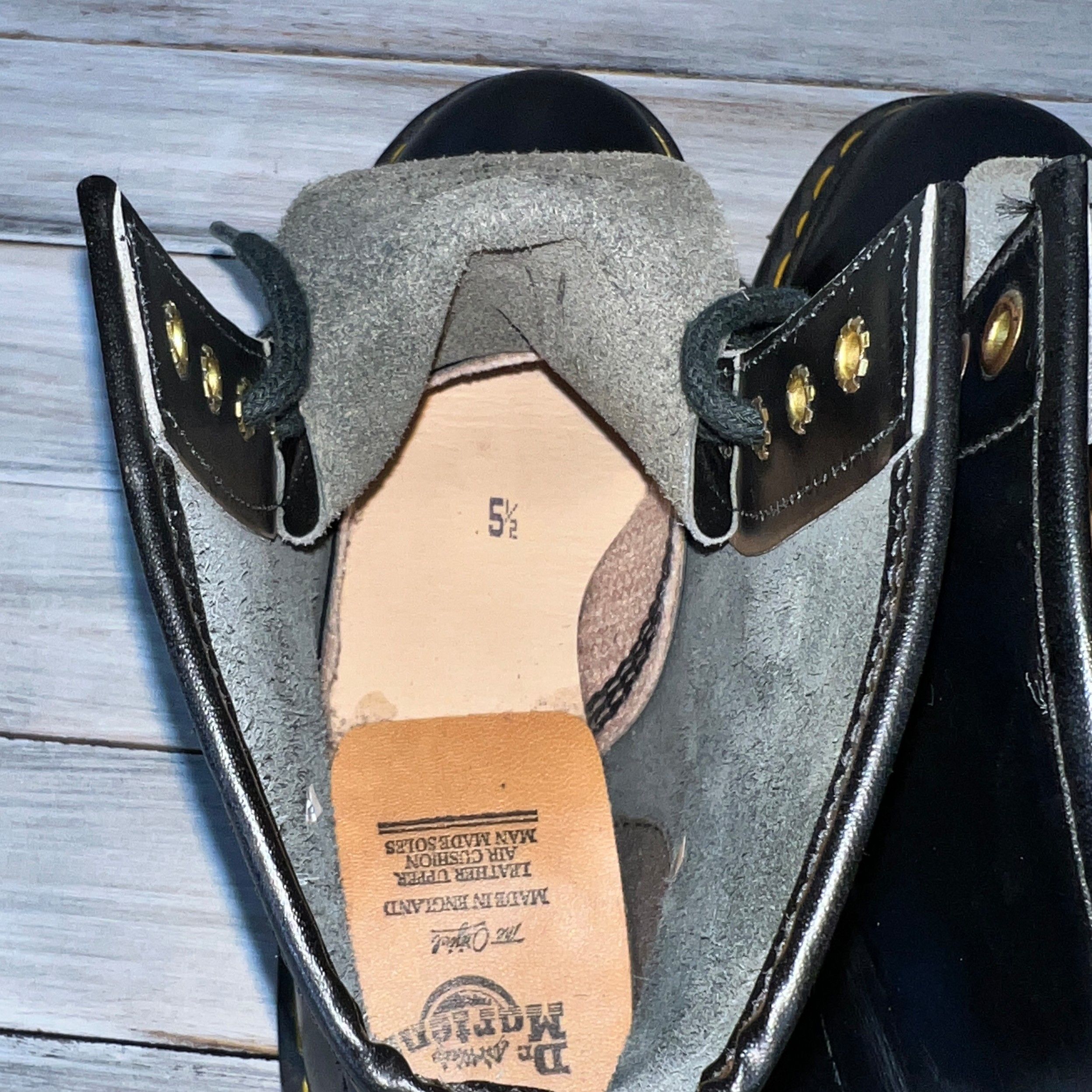 Dr. Martens Dr.Martens 1460 Made In England Unisex Leather Boots Casual Size US 6.5 / EU 39-40 - 12 Thumbnail