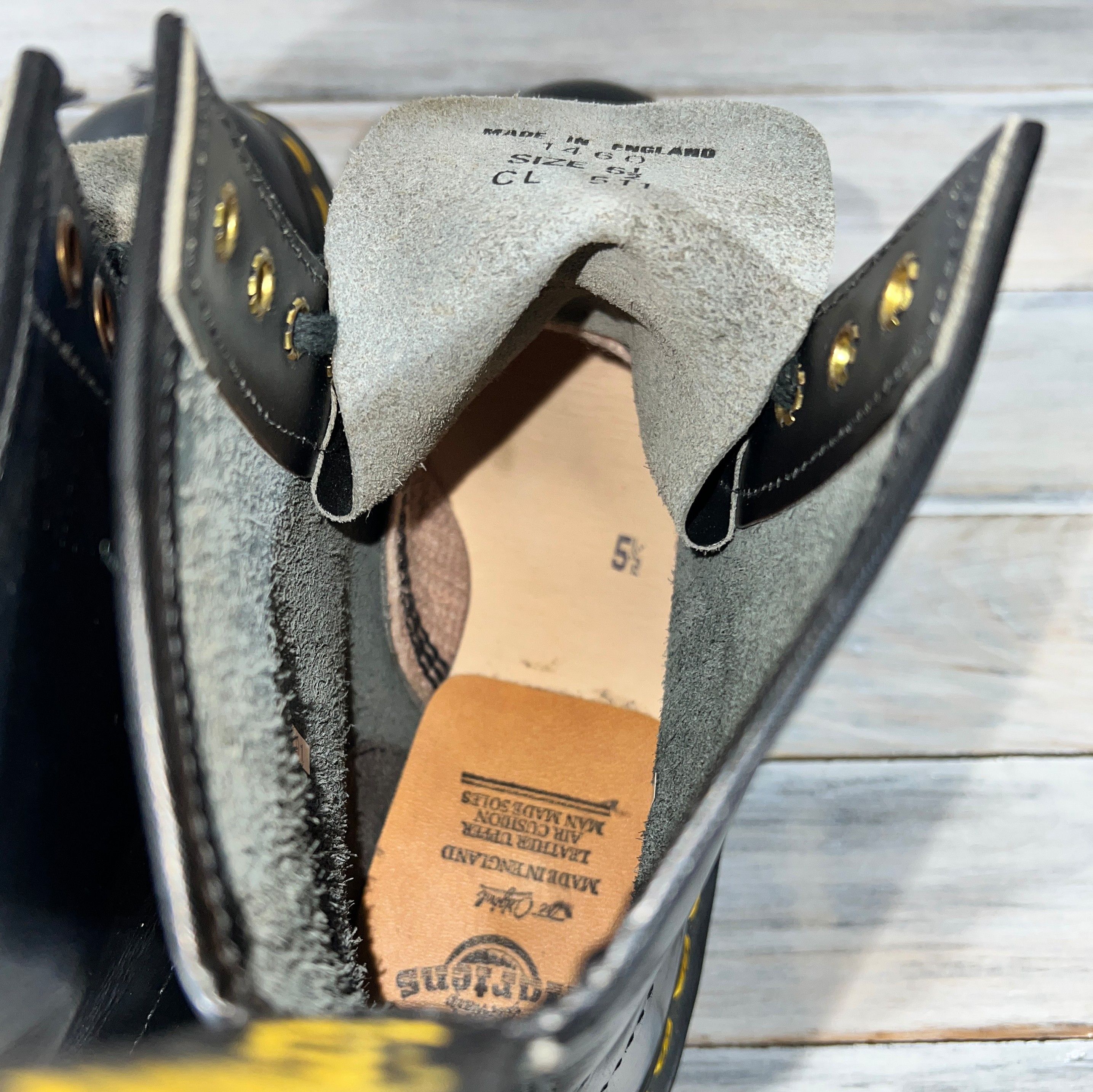 Dr. Martens Dr.Martens 1460 Made In England Unisex Leather Boots Casual Size US 6.5 / EU 39-40 - 25 Thumbnail
