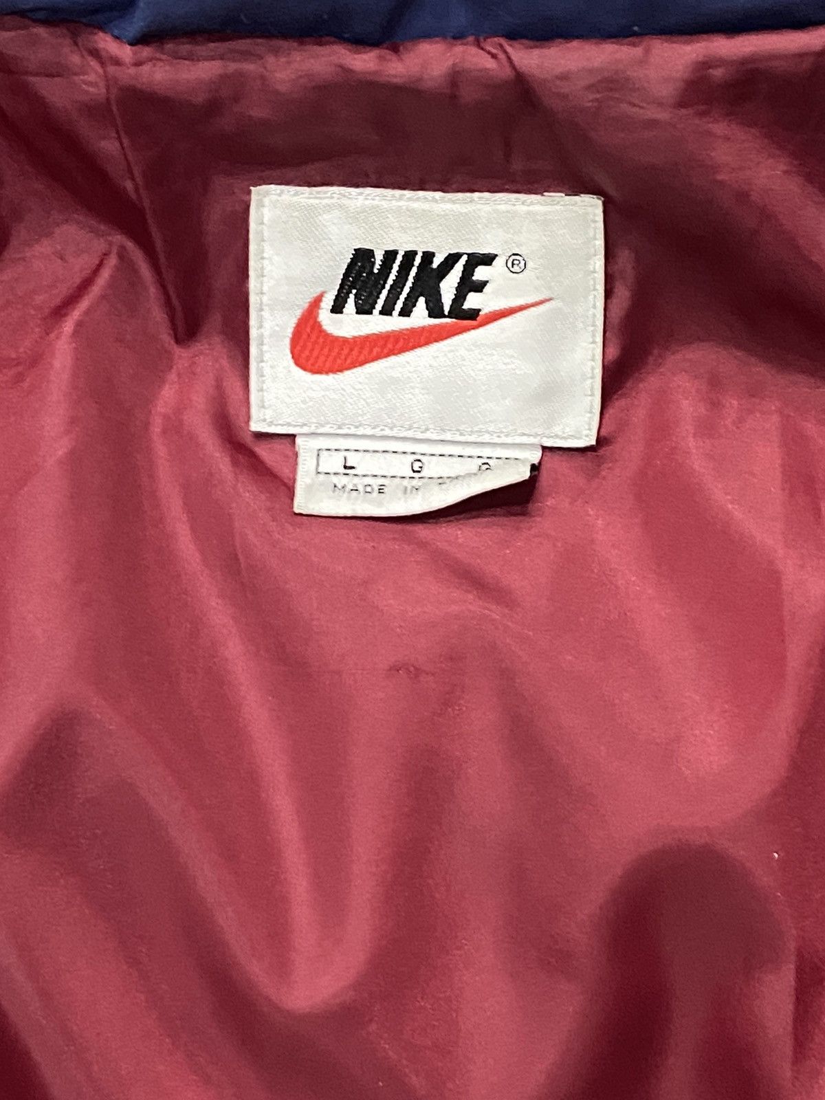 Nike × Vintage Vintage 90s Nike Padded Puffer Down Embroidered Jacket Size US L / EU 52-54 / 3 - 16 Thumbnail