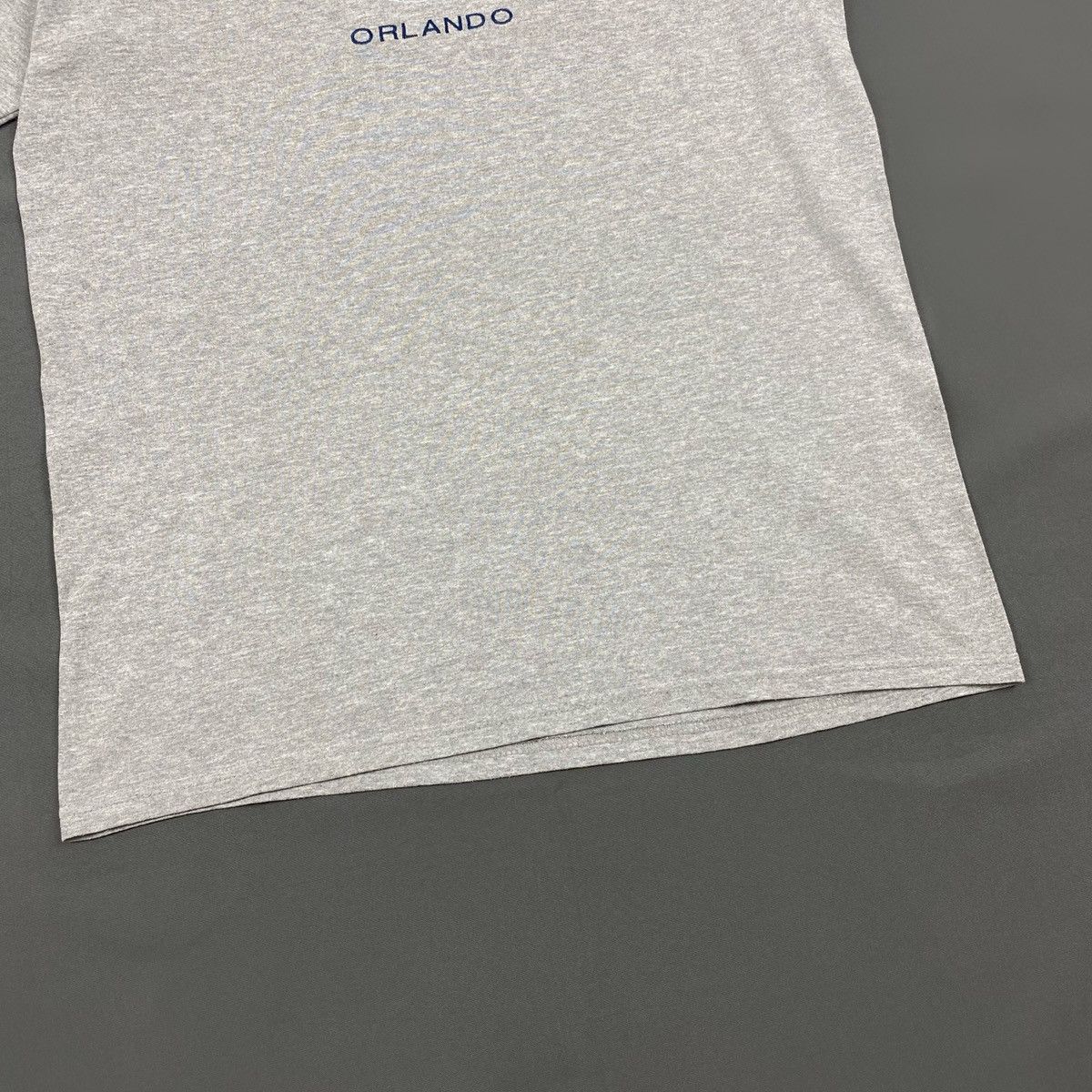Universal Studios × Vintage Vintage Embroidery Universal Studios Orlando T-Shirt Size US M / EU 48-50 / 2 - 6 Thumbnail