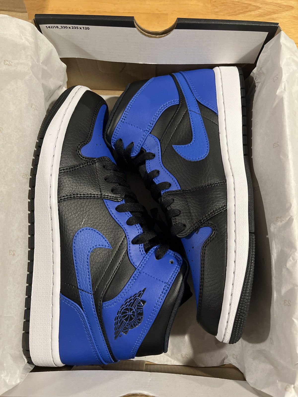 Jordan Brand Air Jordan 1 mid “hyper royal” Size US 9.5 / EU 42-43 - 1 Thumbnail