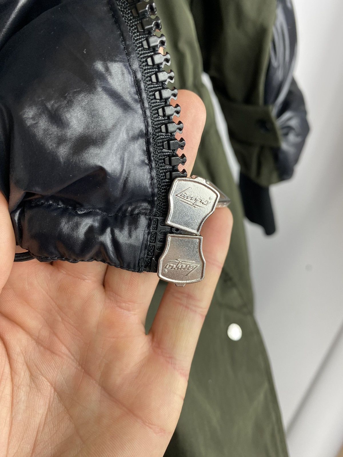 Japanese Brand Moncler Ocean Giubbotto Olive Down Jacket Coat Diagonal Zip Size S / US 4 / IT 40 - 6 Thumbnail