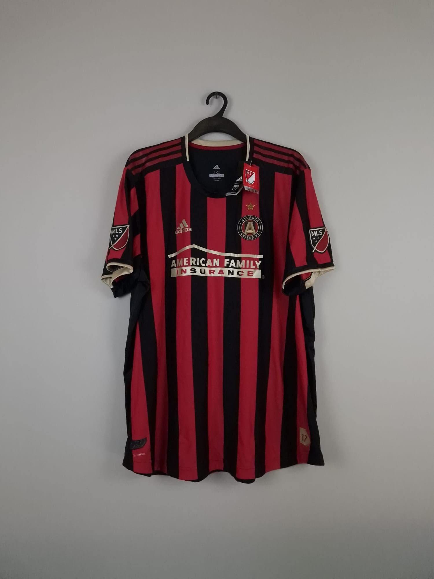 Adidas Atlanta deals United FC Authentic Home Soccer Jersey FT1374 Size L NWT.