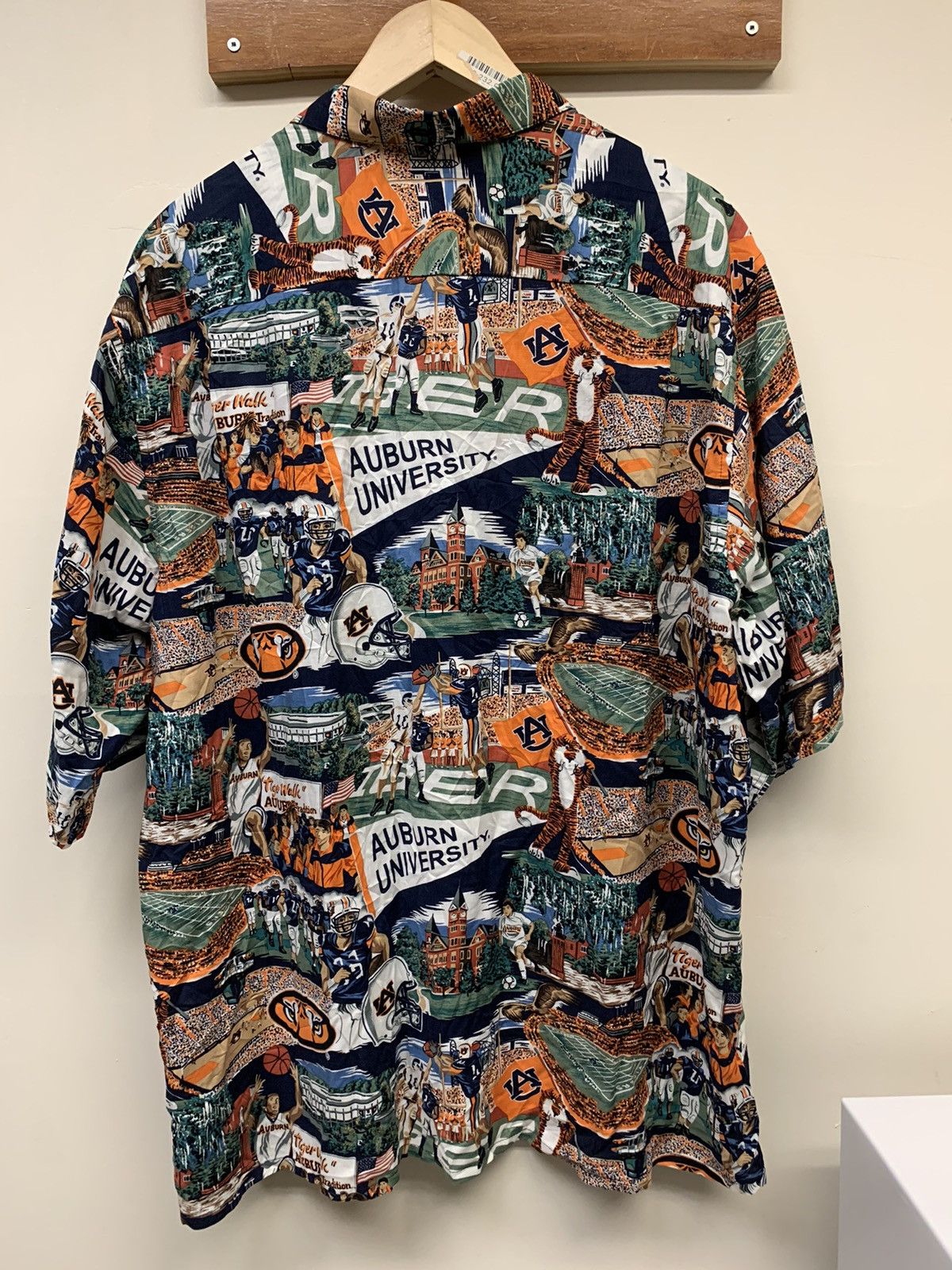 BUNDLE AUBURN VINTAGE SHIRT short sleeve button up & jersy