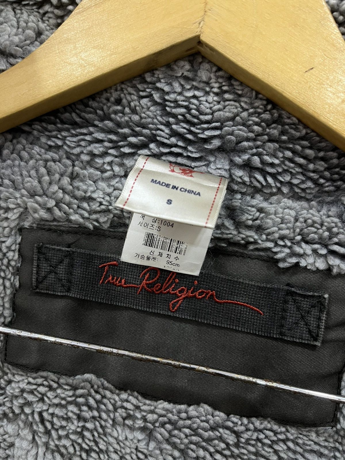 True Religion W. VINTAGE TRUE RELIGION DISTRESSED HOODIE JACKET Size US M / EU 48-50 / 2 - 8 Thumbnail