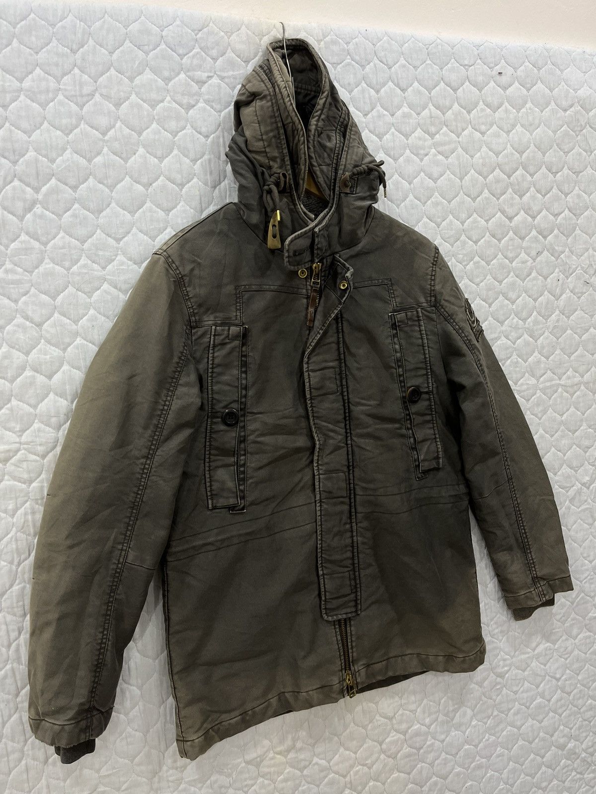 True Religion W. VINTAGE TRUE RELIGION DISTRESSED HOODIE JACKET Size US M / EU 48-50 / 2 - 3 Thumbnail