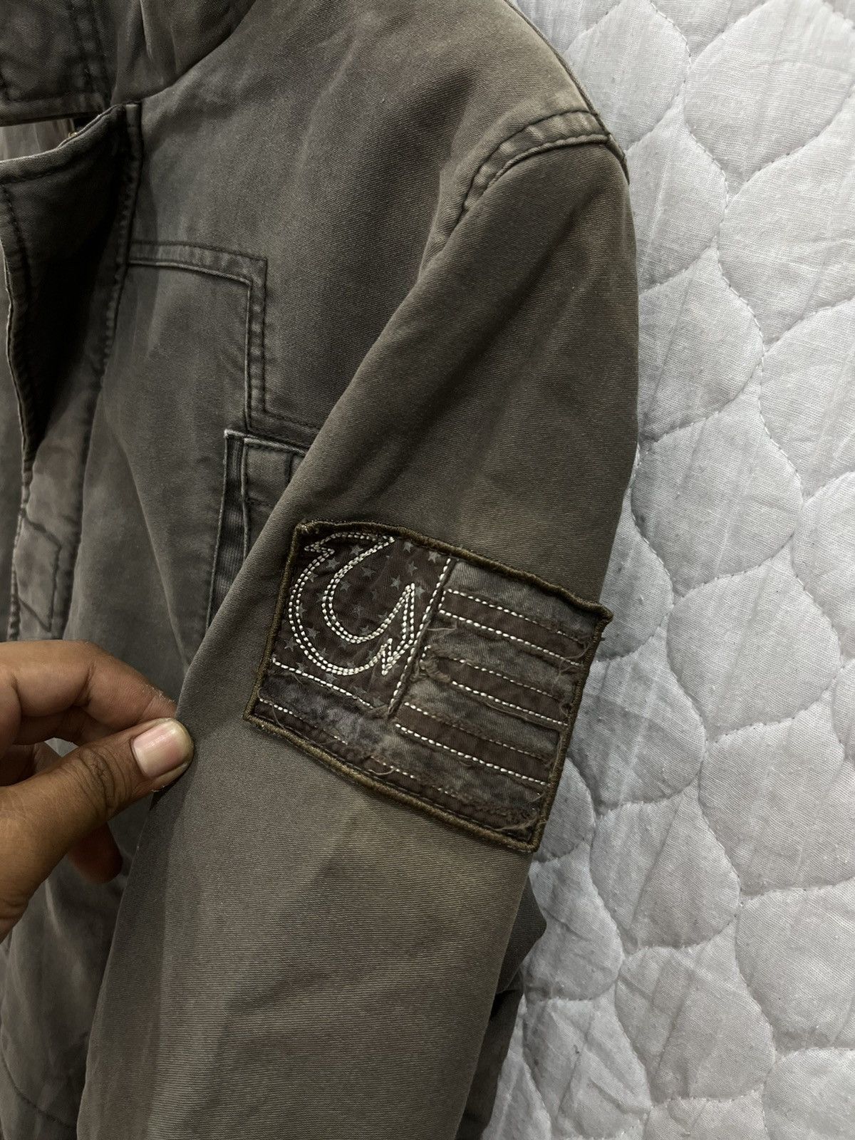 True Religion W. VINTAGE TRUE RELIGION DISTRESSED HOODIE JACKET Size US M / EU 48-50 / 2 - 6 Thumbnail