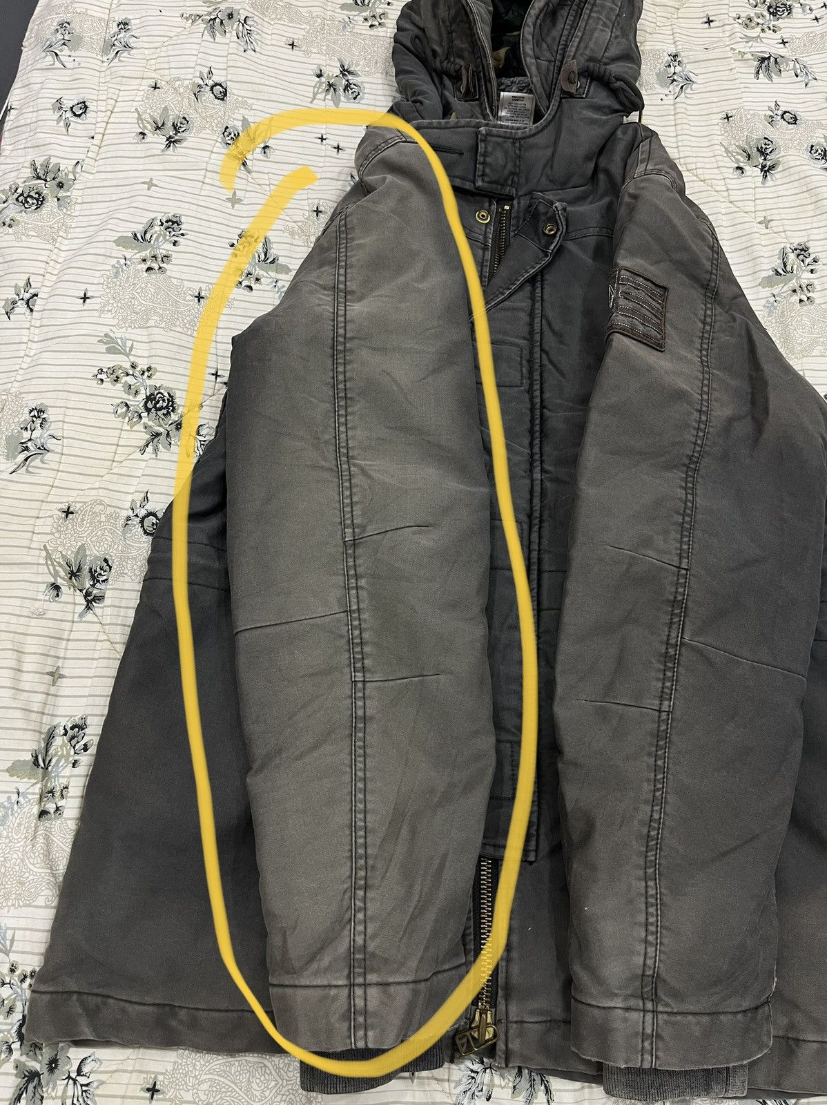 True Religion W. VINTAGE TRUE RELIGION DISTRESSED HOODIE JACKET Size US M / EU 48-50 / 2 - 14 Thumbnail