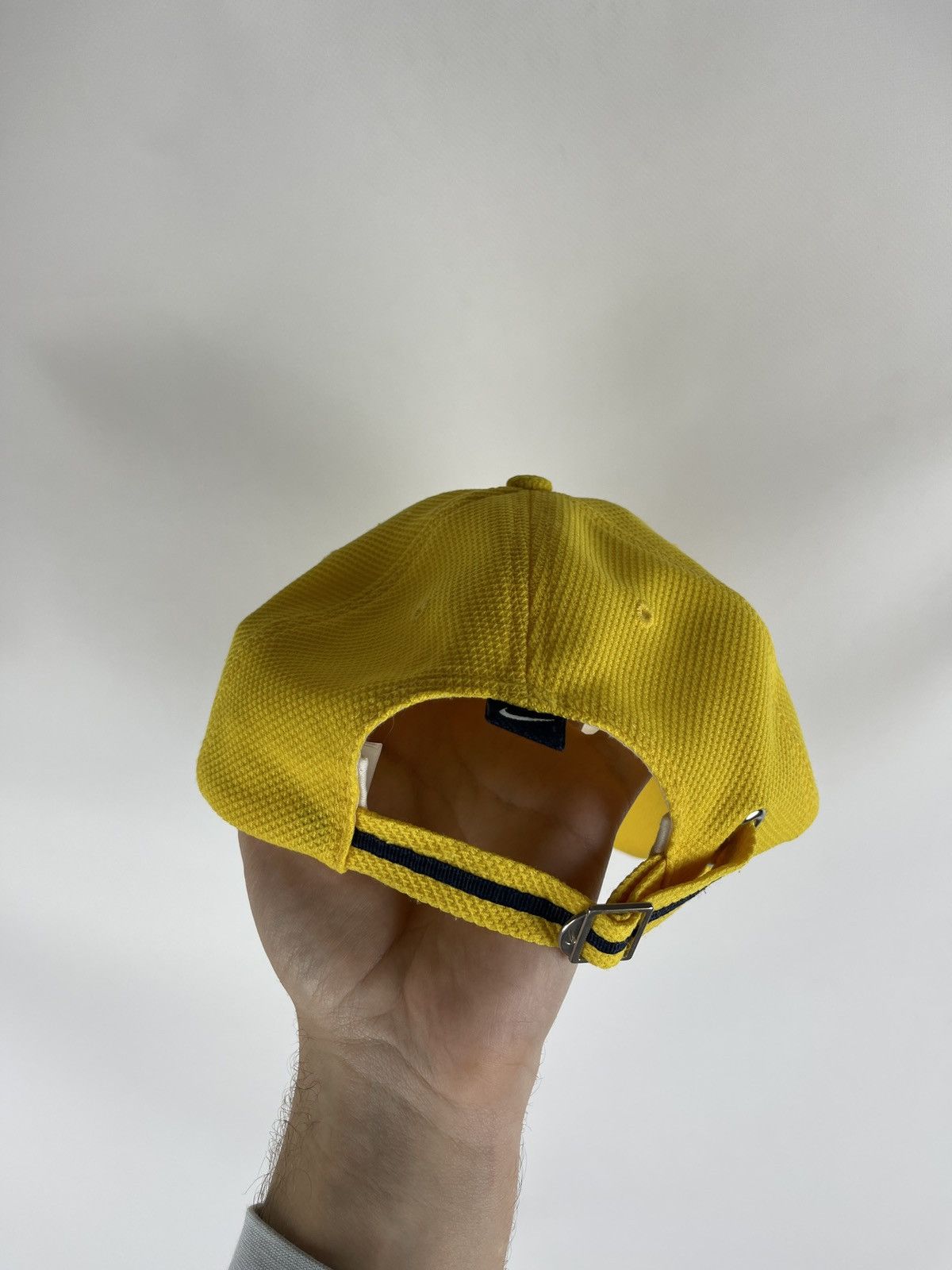 Nike Nike vintage y2k big logo swoosh yellow cap 🧢 SnapBack Size ONE SIZE - 5 Thumbnail
