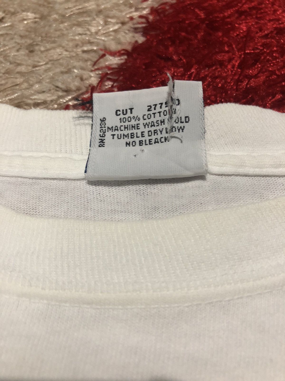 Guess Rare‼️🔥Vintage Guess Flag T-Shirt Size US L / EU 52-54 / 3 - 8 Thumbnail