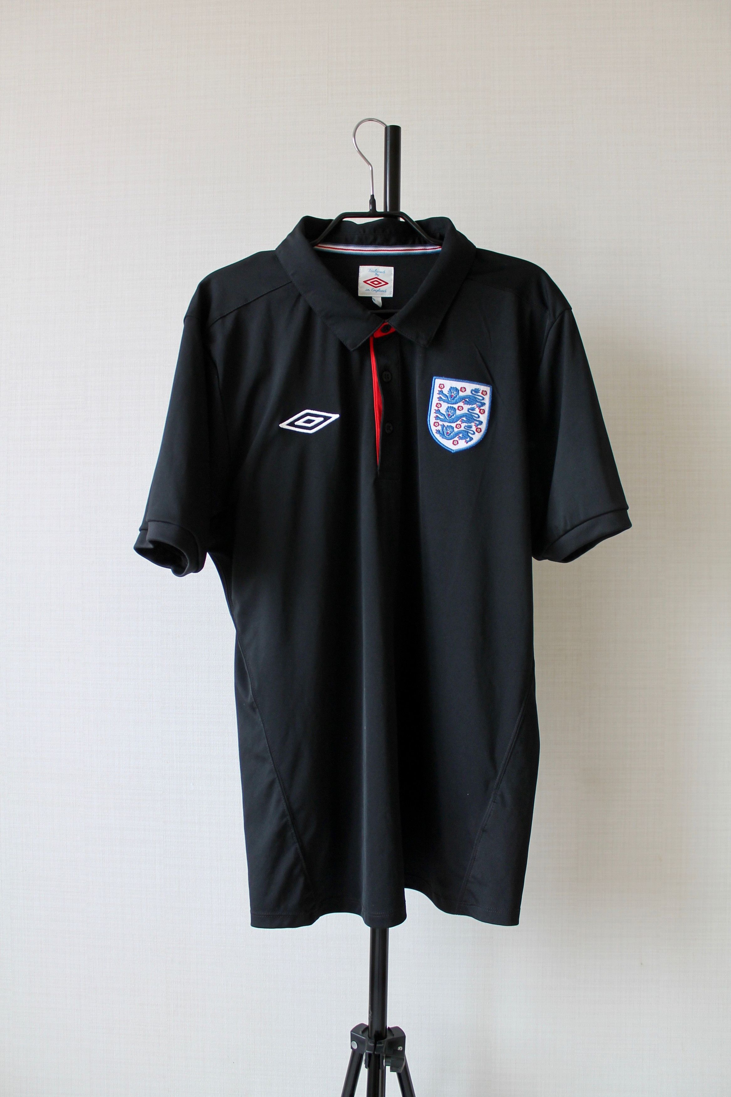 Umbro Umbro Soccer Jersey Vintage Polo Shirt Short Sleeve Size US L / EU 52-54 / 3 - 2 Thumbnail
