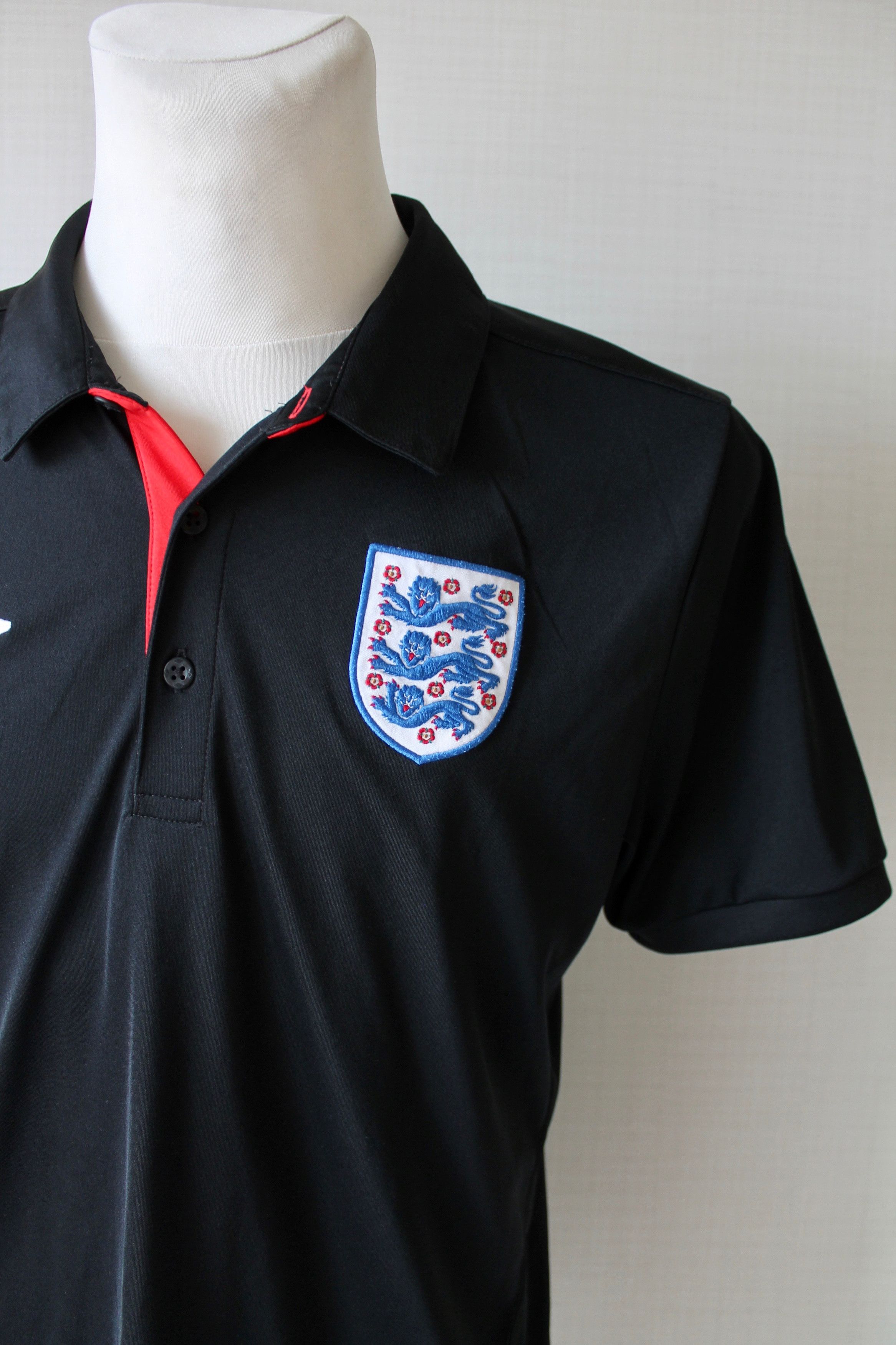 Umbro Umbro Soccer Jersey Vintage Polo Shirt Short Sleeve Size US L / EU 52-54 / 3 - 3 Thumbnail