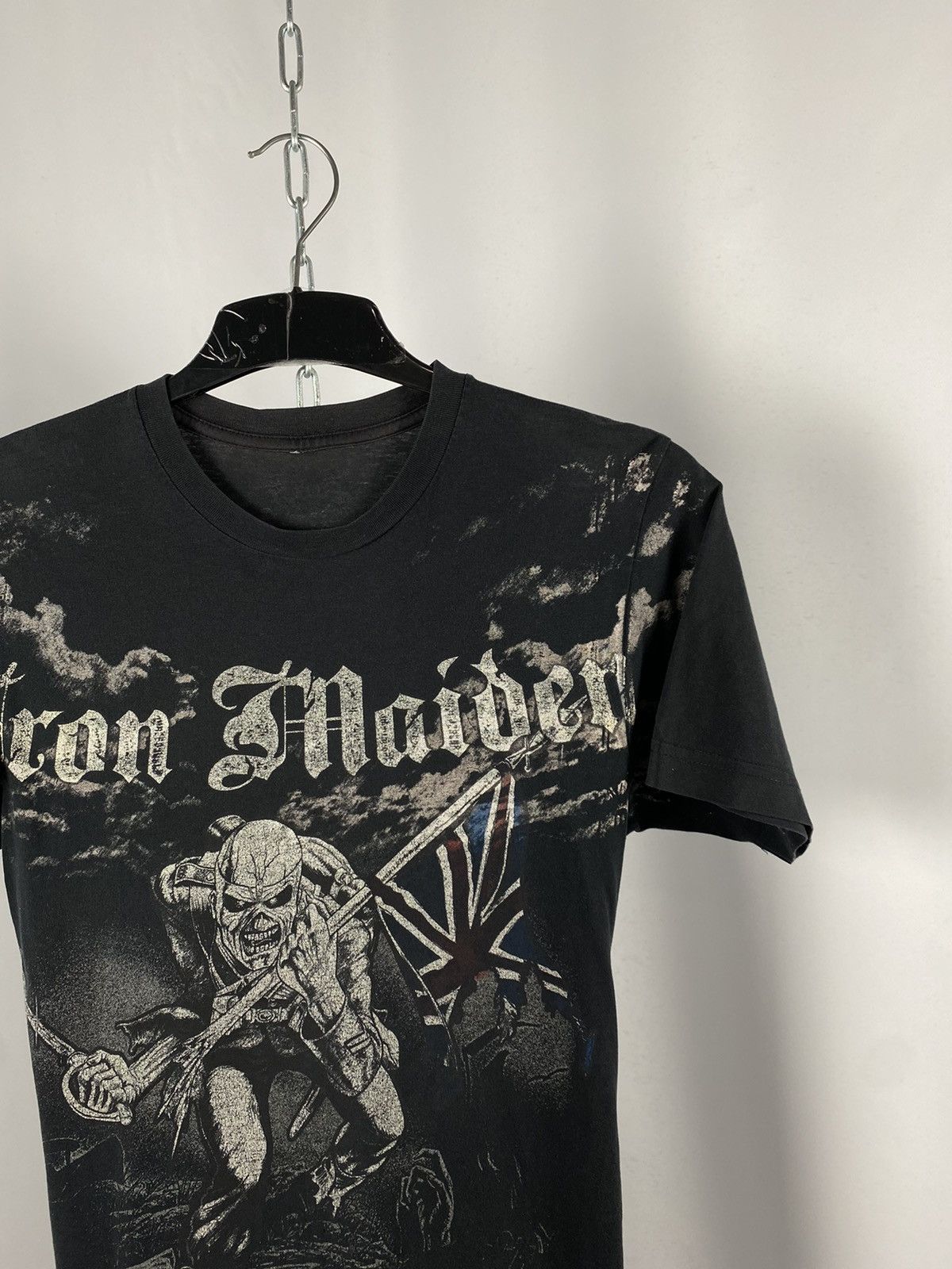 Iron Maiden Iron Maiden big logo T-shirts band tee rock tee metal Size US XS / EU 42 / 0 - 2 Thumbnail