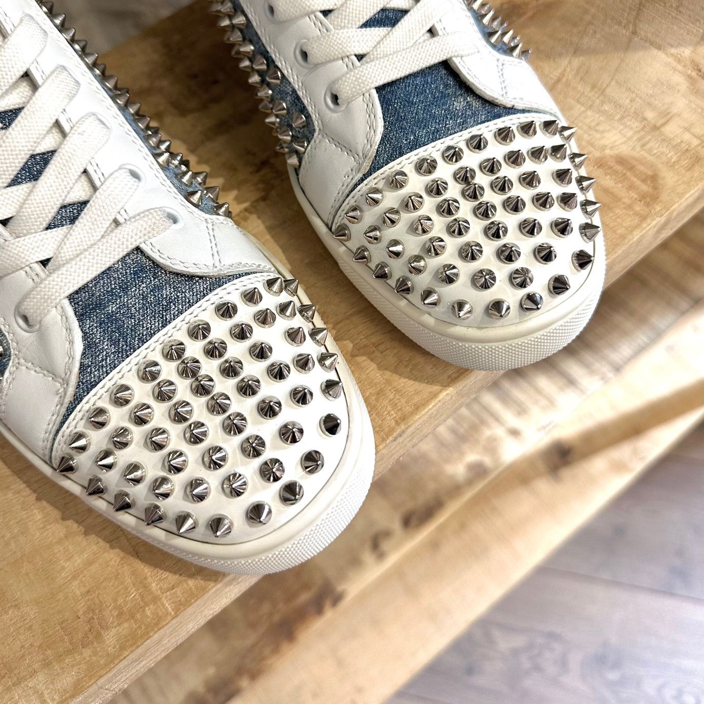 Christian Louboutin Christian Louboutin Washed Blue Denim Louis Spikes Sneakers Size US 8 / EU 41 - 6 Thumbnail