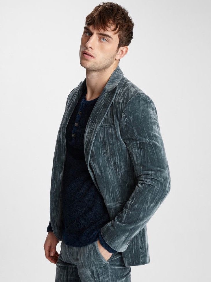 Crushed velvet jacket. 48