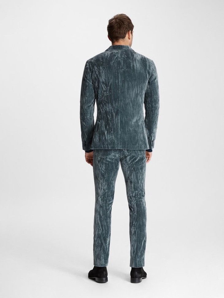 Crushed velvet jacket. 48
