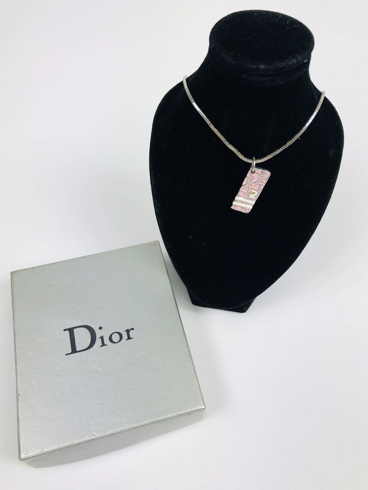 Dior pink trotter 2 necklace