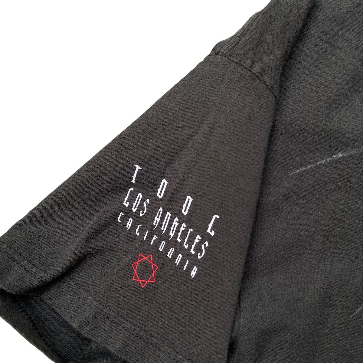 Band Tees Tool Los Angeles California Tour 2019 Band Shirt. #W Size US XL / EU 56 / 4 - 4 Thumbnail
