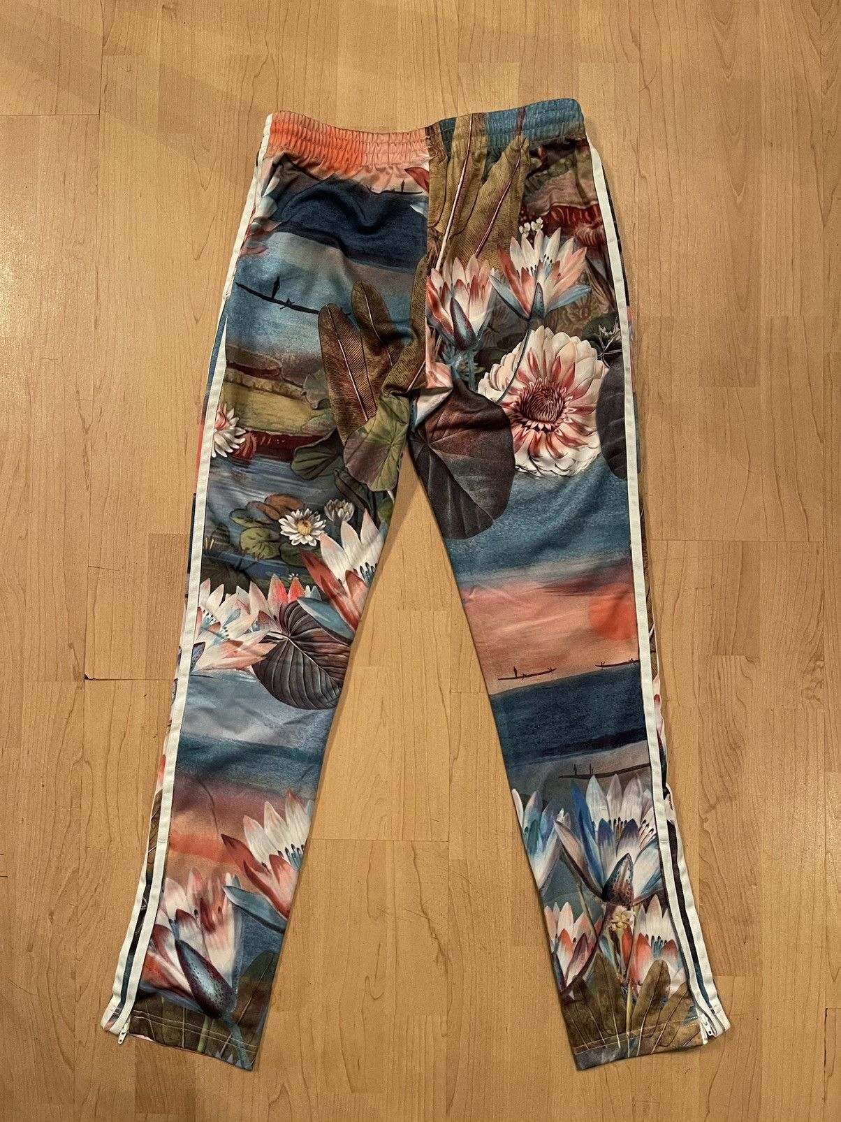 Adidas × Designer Adidas floral flowers printed pants Size 28" / US 6 / IT 42 - 5 Thumbnail