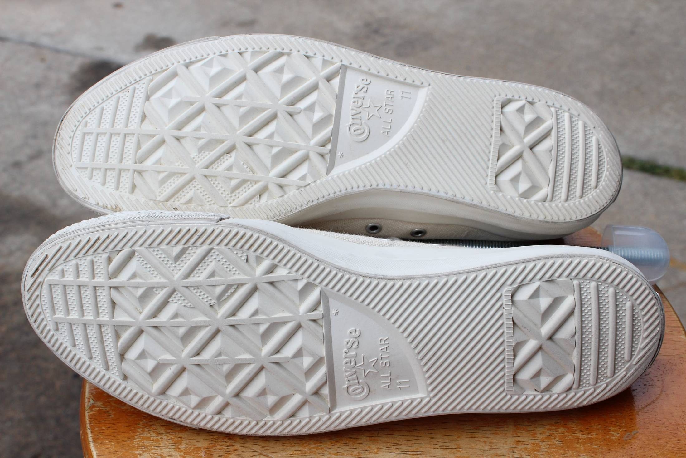 Comme des Garcons × Converse CDG White Cream Low Top Little