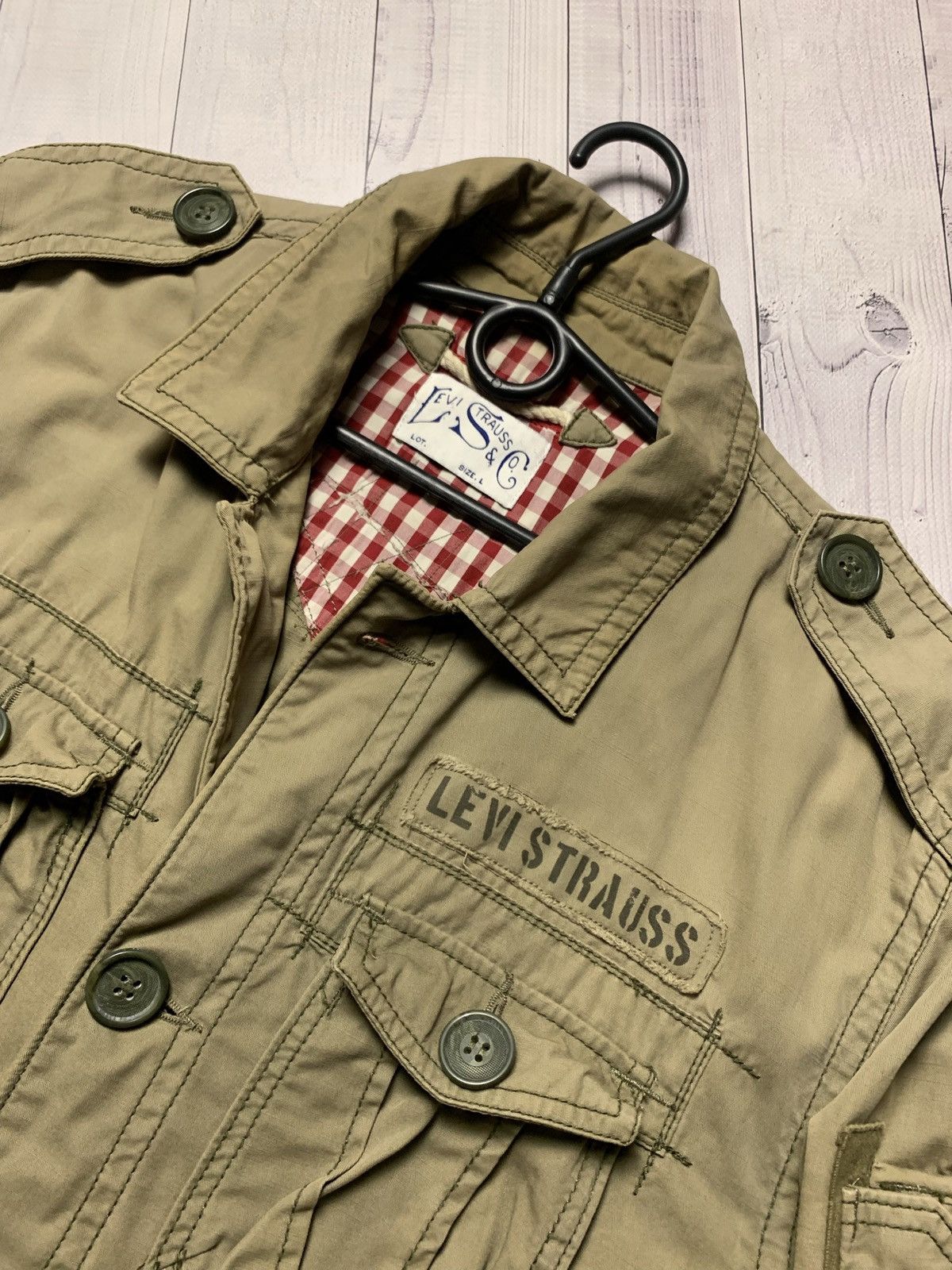 Levi's Vintage Clothing Vintage Levis denim jacket rare multi pocket distressed Y2K Size US L / EU 52-54 / 3 - 7 Thumbnail