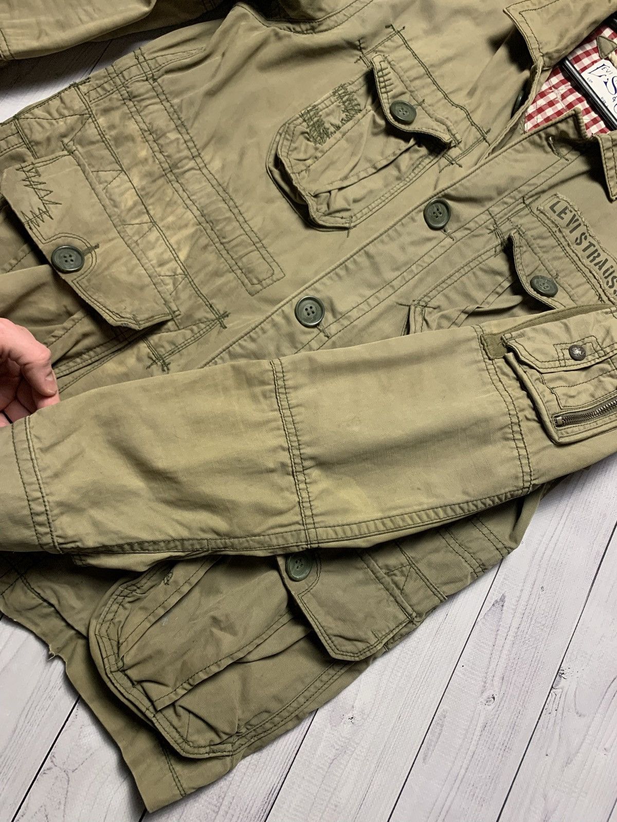 Levi's Vintage Clothing Vintage Levis denim jacket rare multi pocket distressed Y2K Size US L / EU 52-54 / 3 - 14 Thumbnail