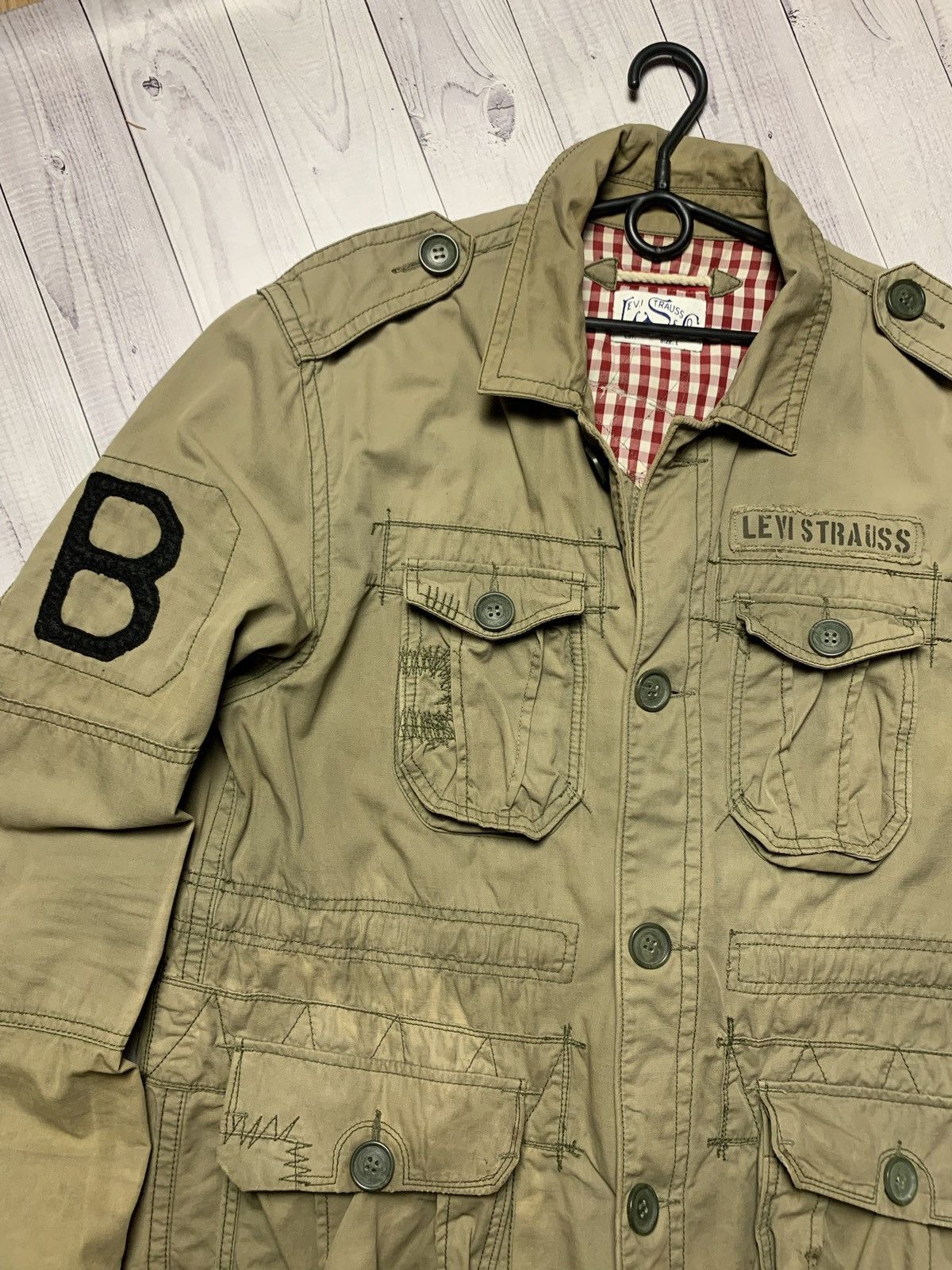 Levi's Vintage Clothing Vintage Levis denim jacket rare multi pocket distressed Y2K Size US L / EU 52-54 / 3 - 4 Thumbnail