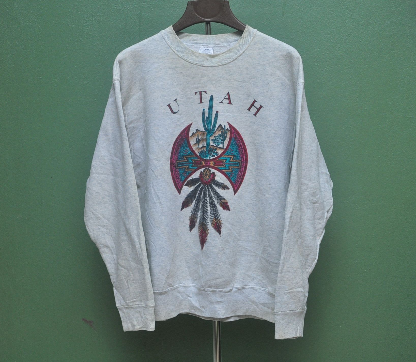 Designer × Japanese Brand × Vintage Vintage Utah Long Sleeve Grey Colour Sweatshirt Size US L / EU 52-54 / 3 - 1 Thumbnail