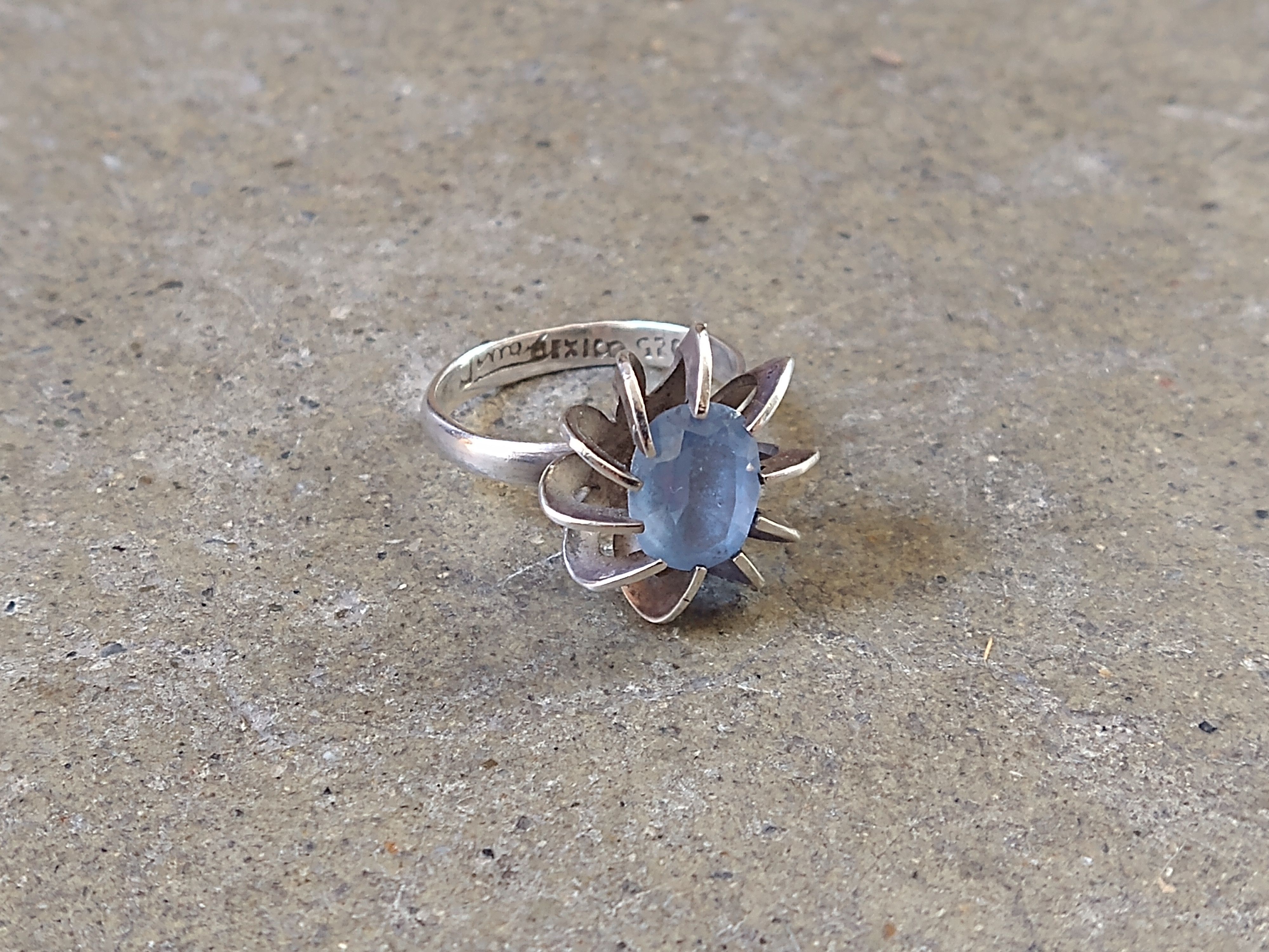 Jewelry × Sterling Silver × Vintage Vintage Sterling Silver Ring Size 7.5 Blue CZ Modern 3.9g Size ONE SIZE - 2 Thumbnail