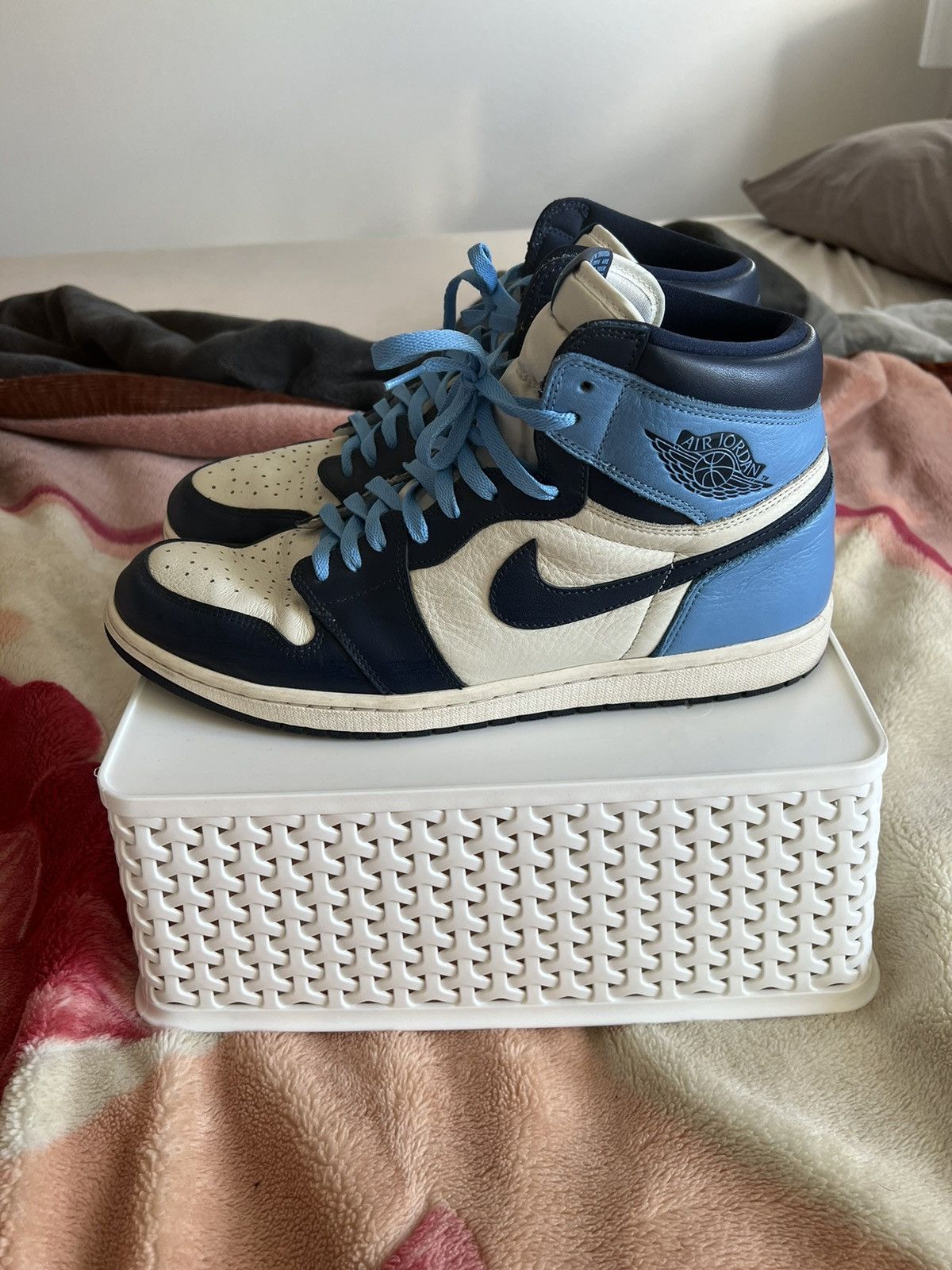 Jordan Brand AIR JORDAN 1 HIGH OG “OBSIDIAN” 555088-140 15US Size US 15 / EU 48 - 3 Thumbnail
